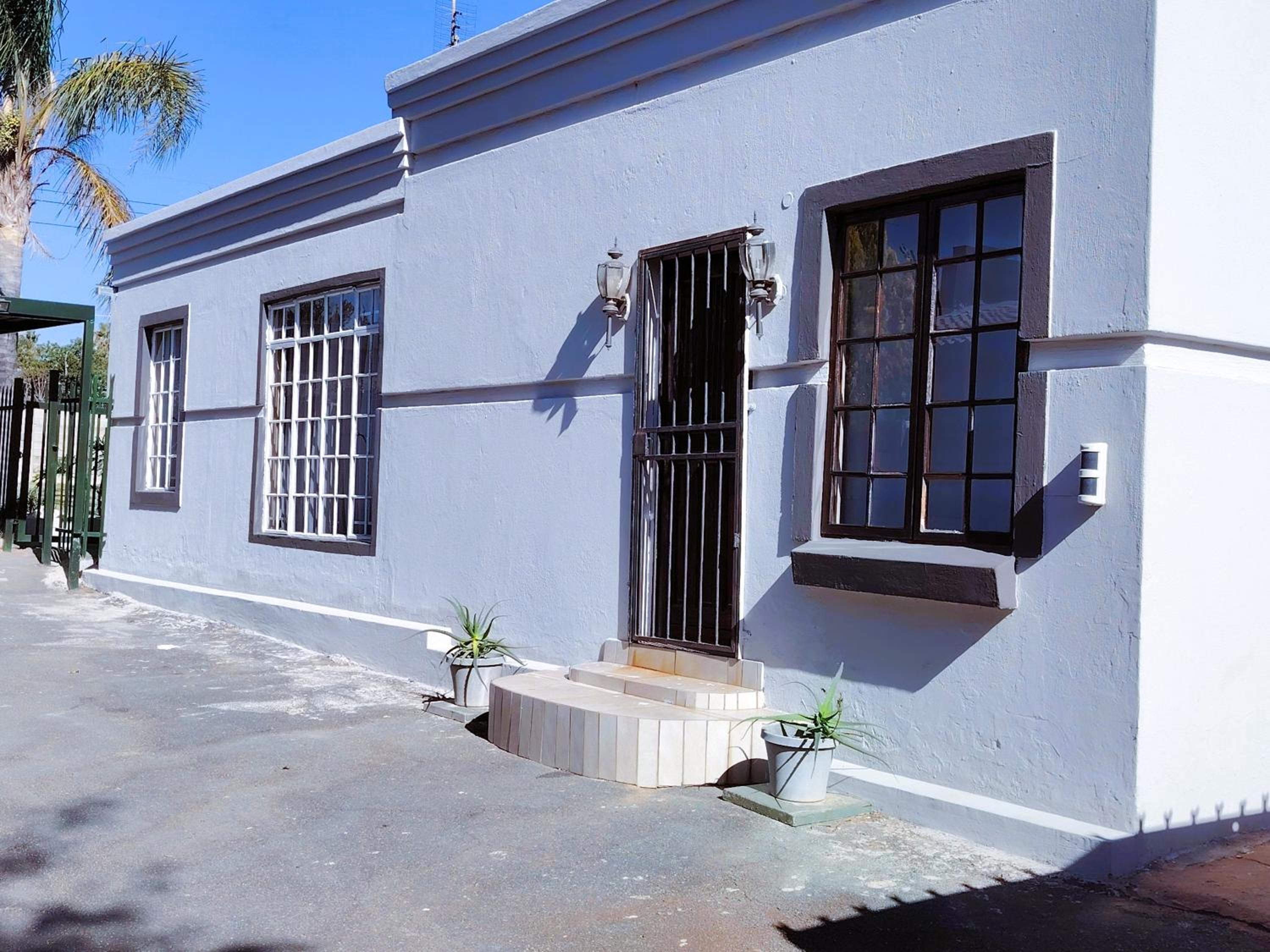 Hotel Ikhayalethu - Image 1