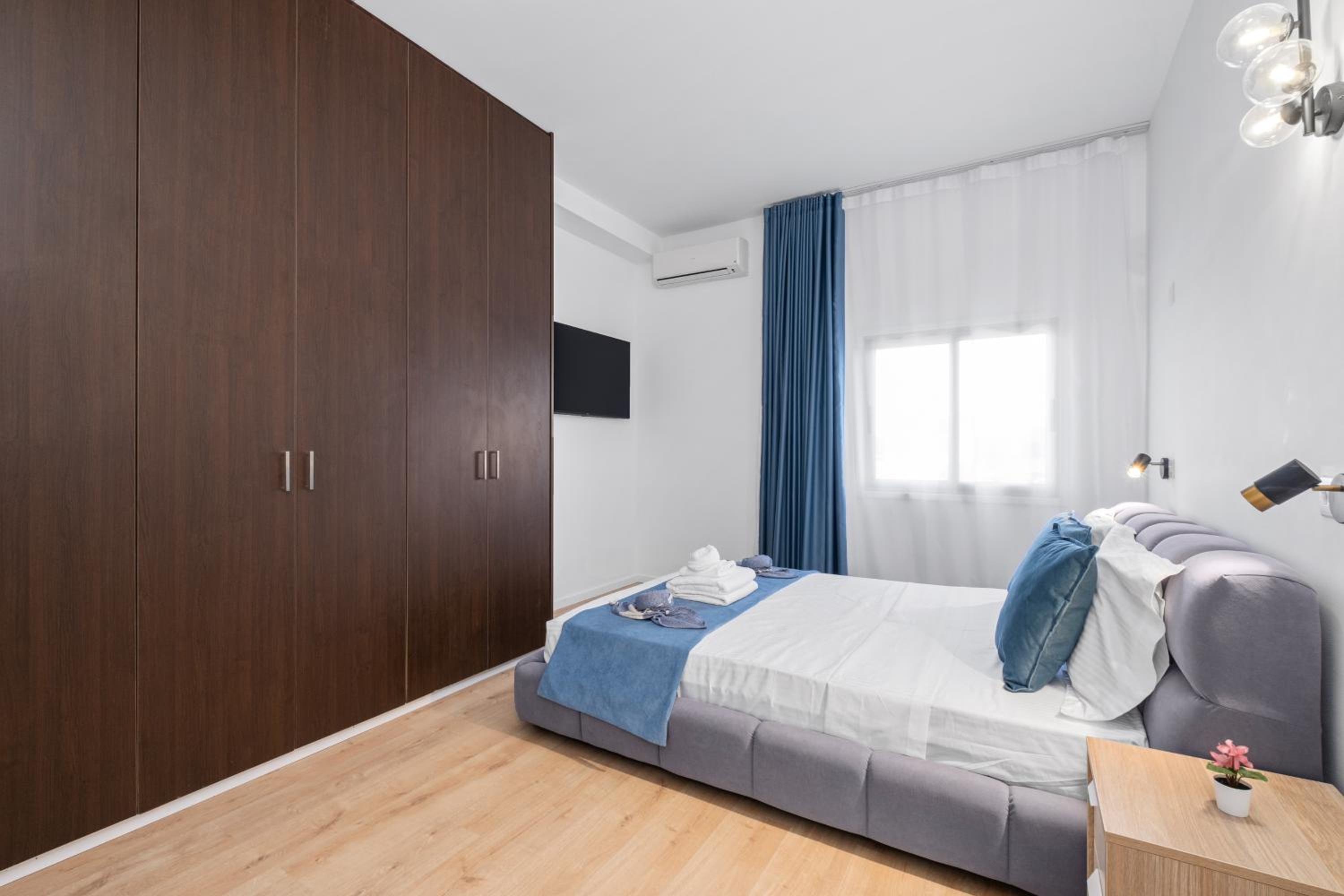Paradise Apartment with Private Pool & Sea View