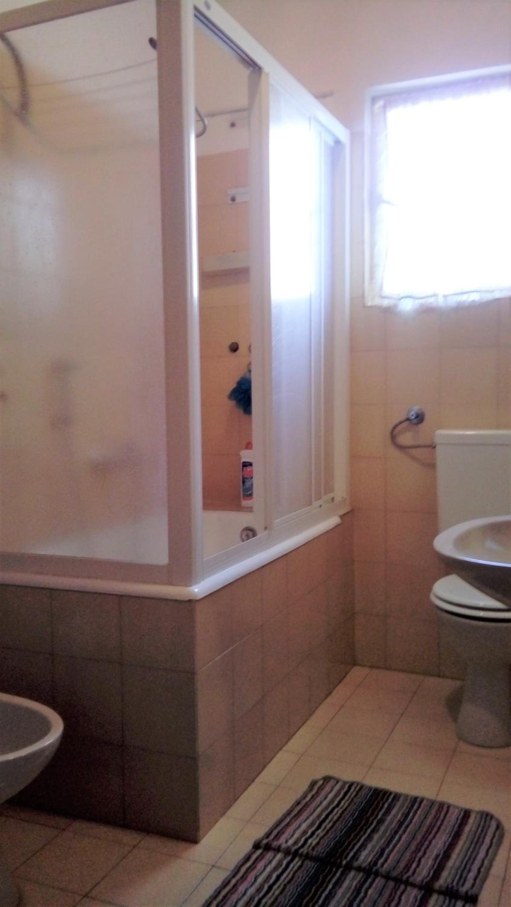 Affordable Rooms Almira with shared kitchen view 5
