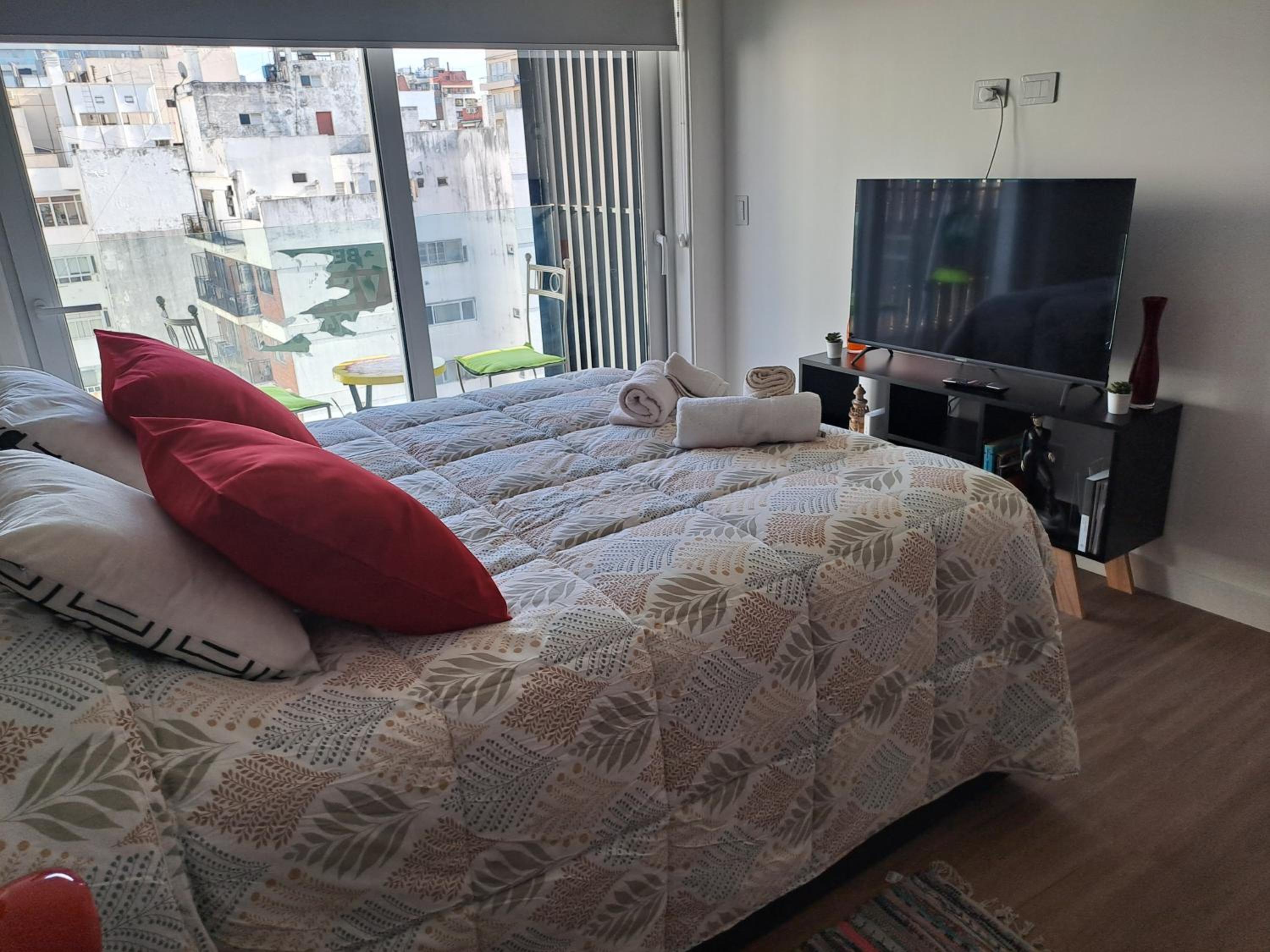 Belgrano, cerca de River, Barrio Chino y del subte, balcón, piscina y WiFi