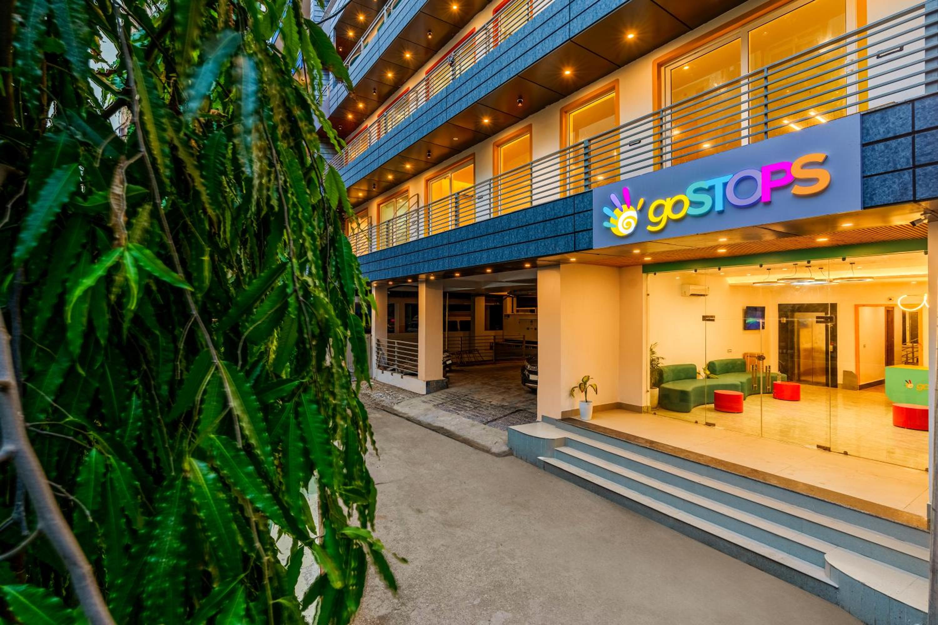 goSTOPS PLUS Rishikesh Tapovan