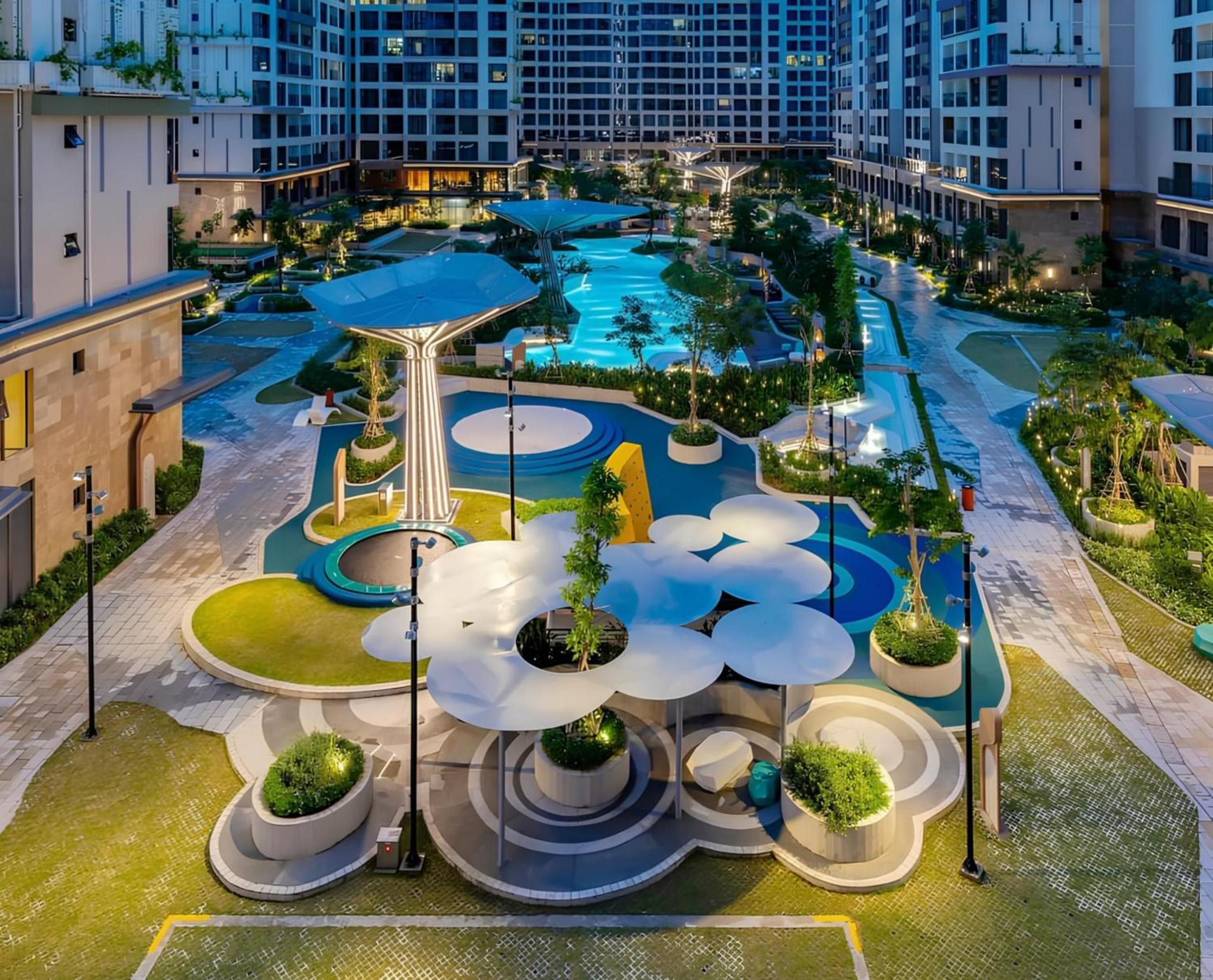 Lumiere Boulevard One