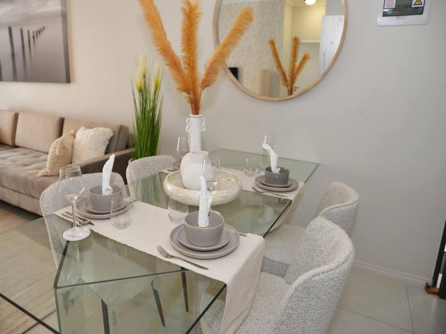Elcaro Luxury Villas - Urban Taupe 1 view 3