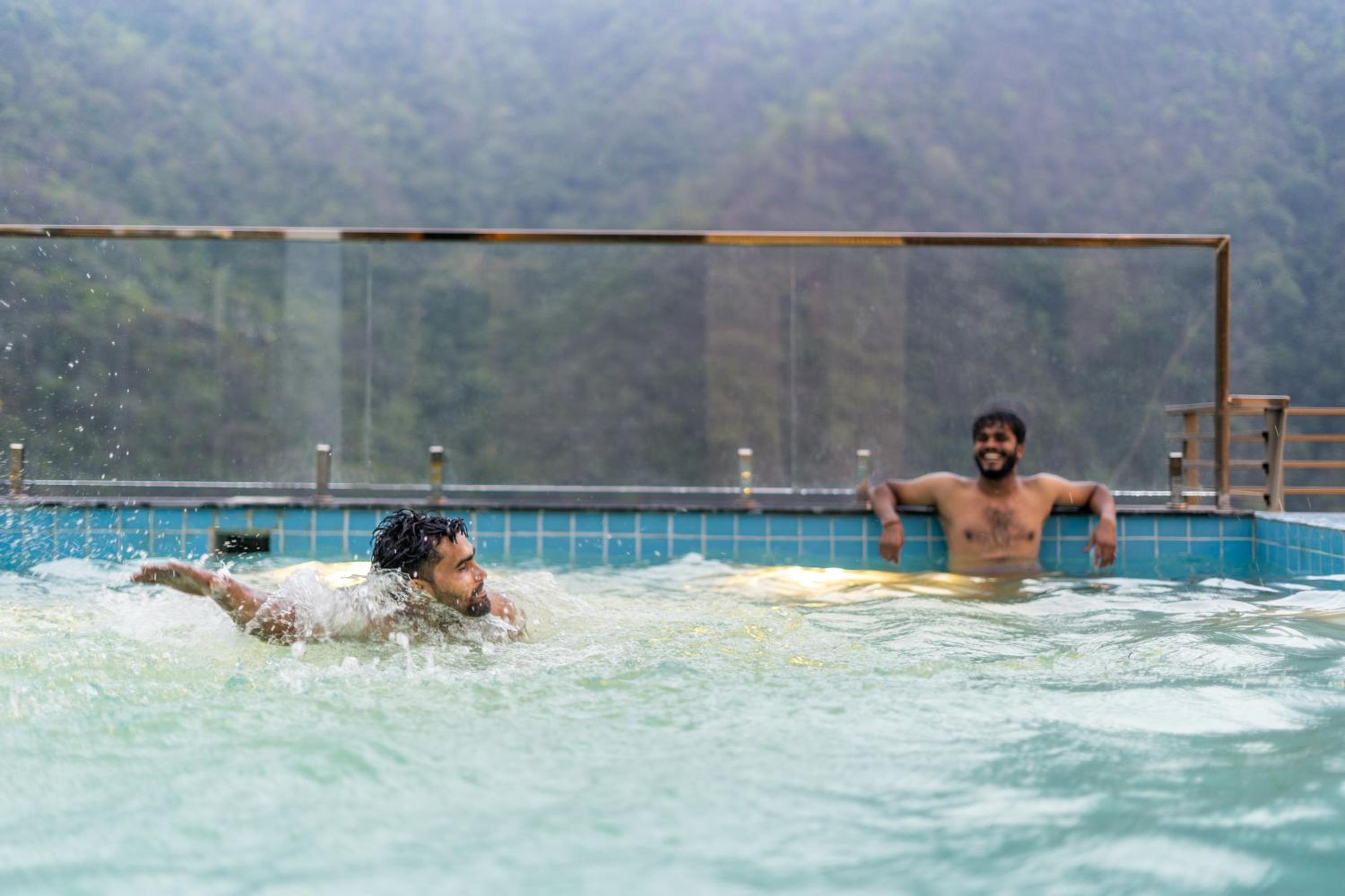 goSTOPS PLUS Rishikesh Tapovan