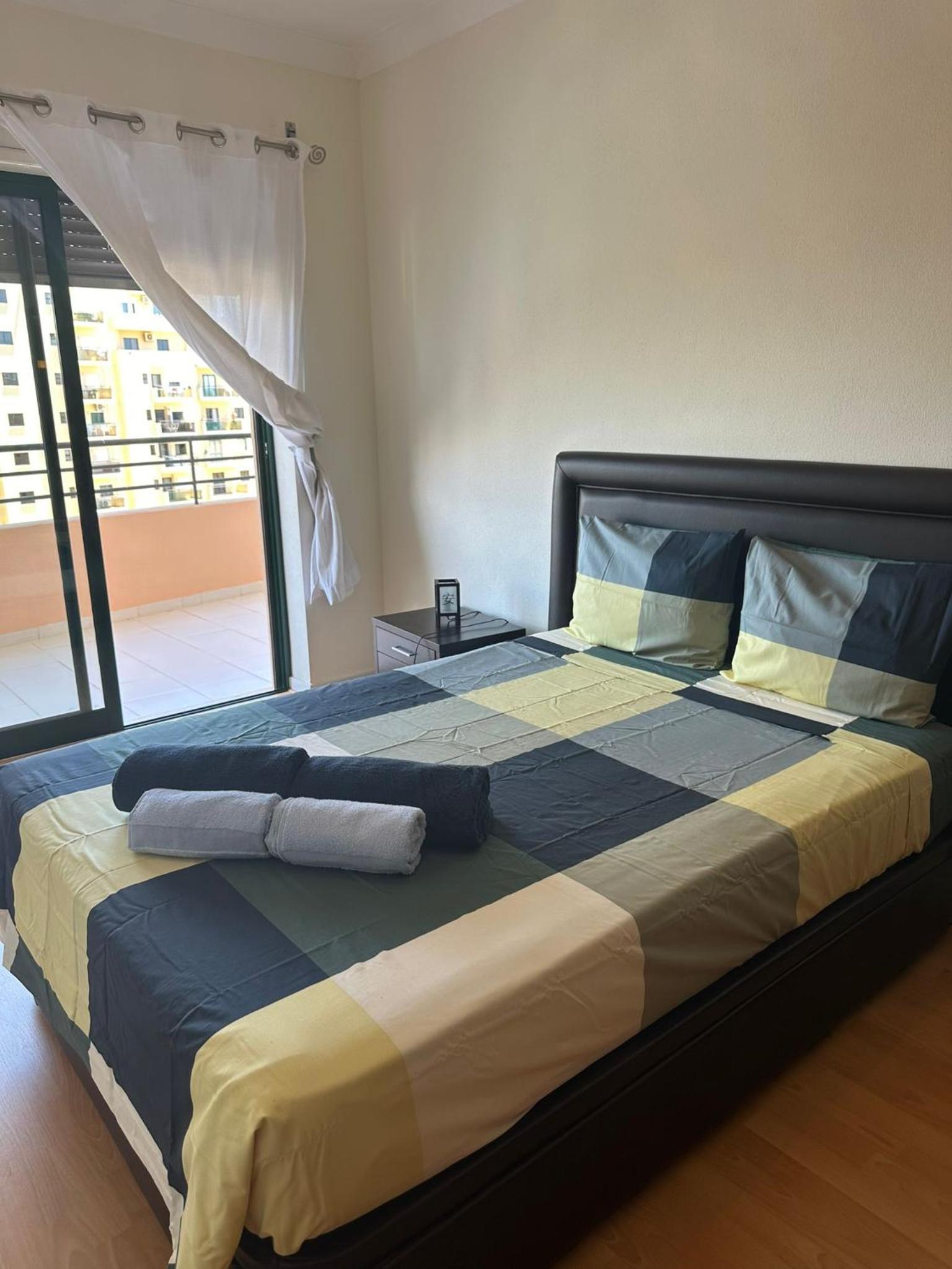 Logement terrain de tennis/piscine 800m de la mer view 2