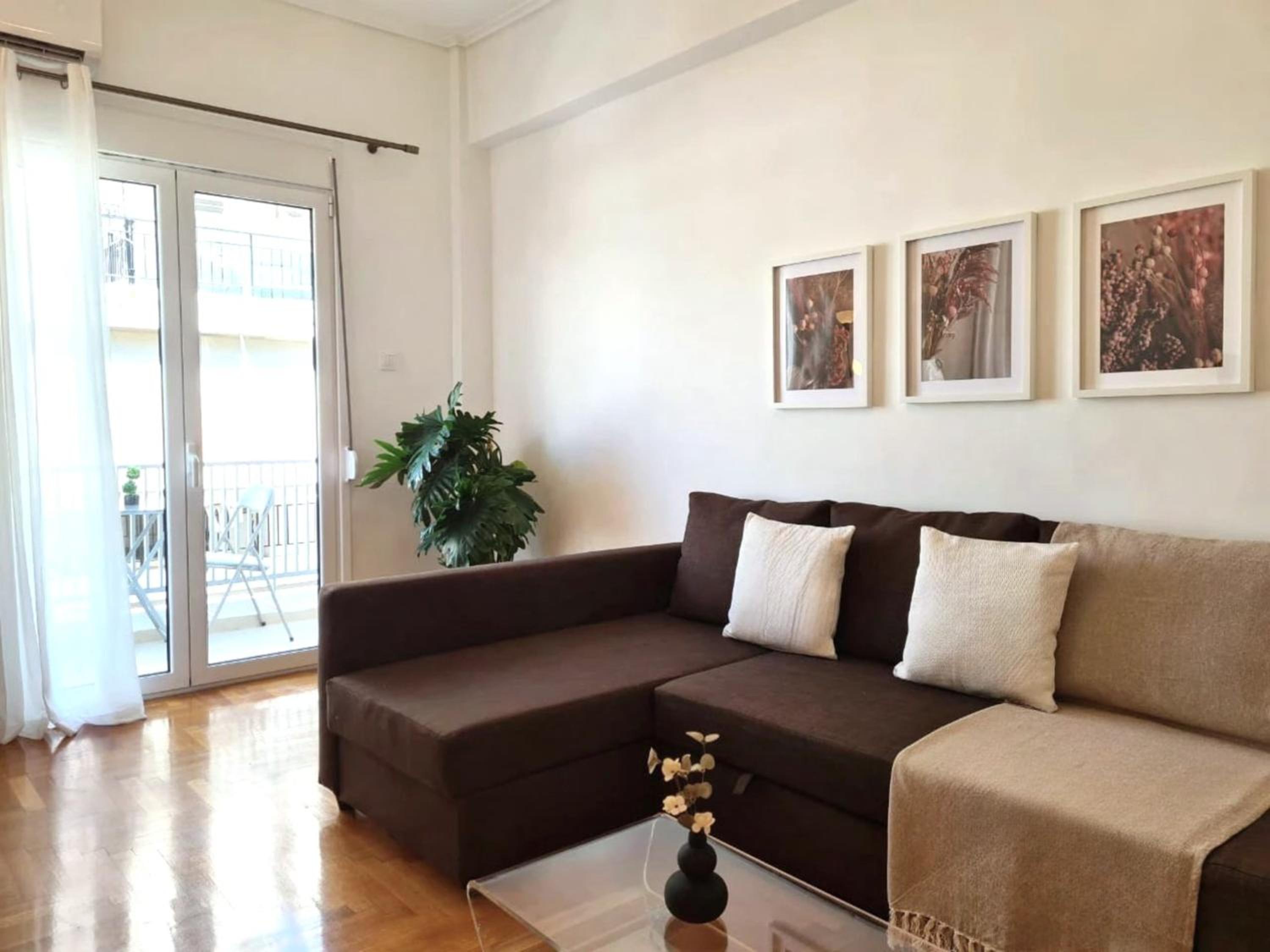 Phaedrus Living Piraeus Abstract Flat photo 4