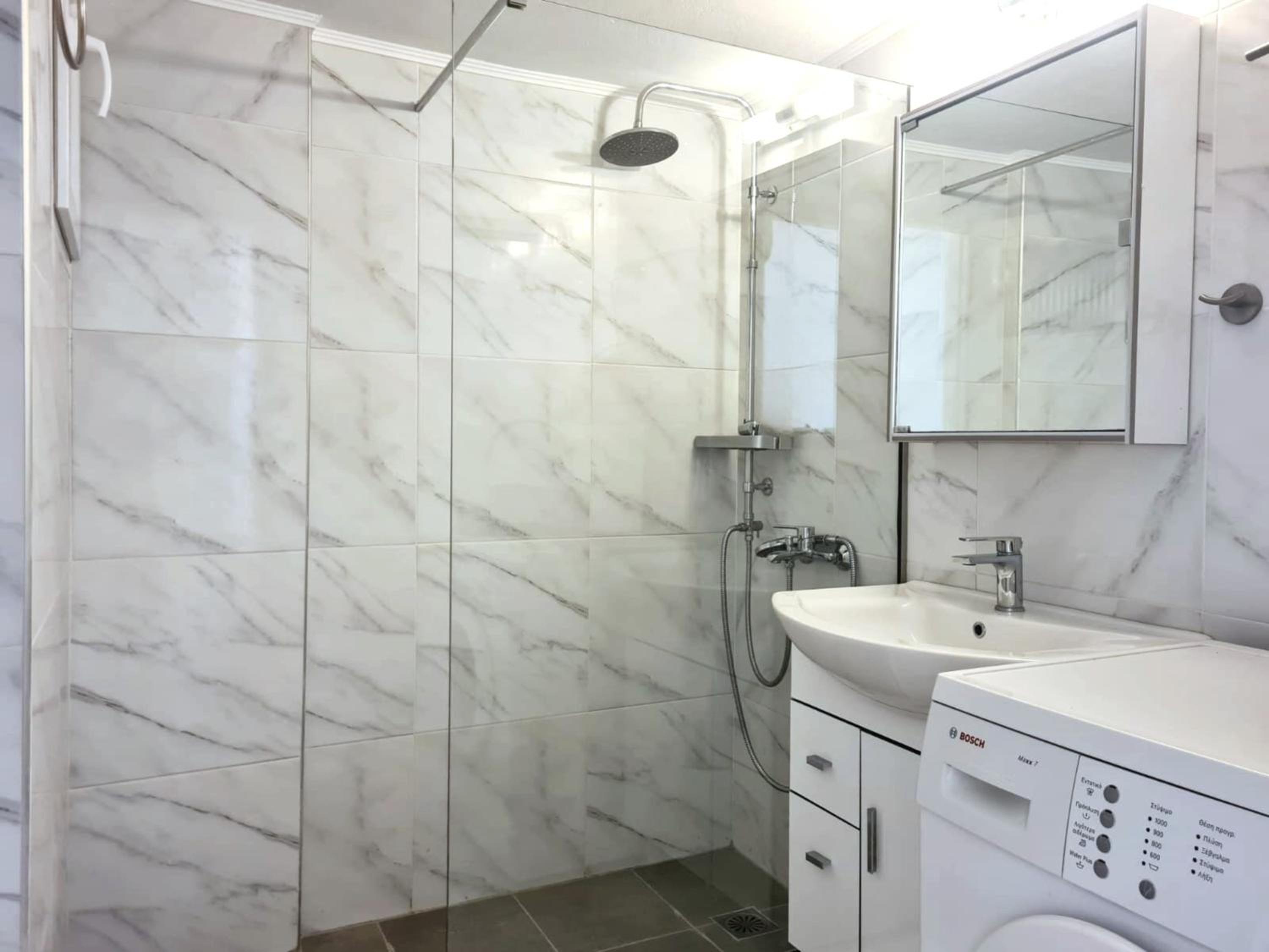 Phaedrus Living Piraeus Abstract Flat photo 5