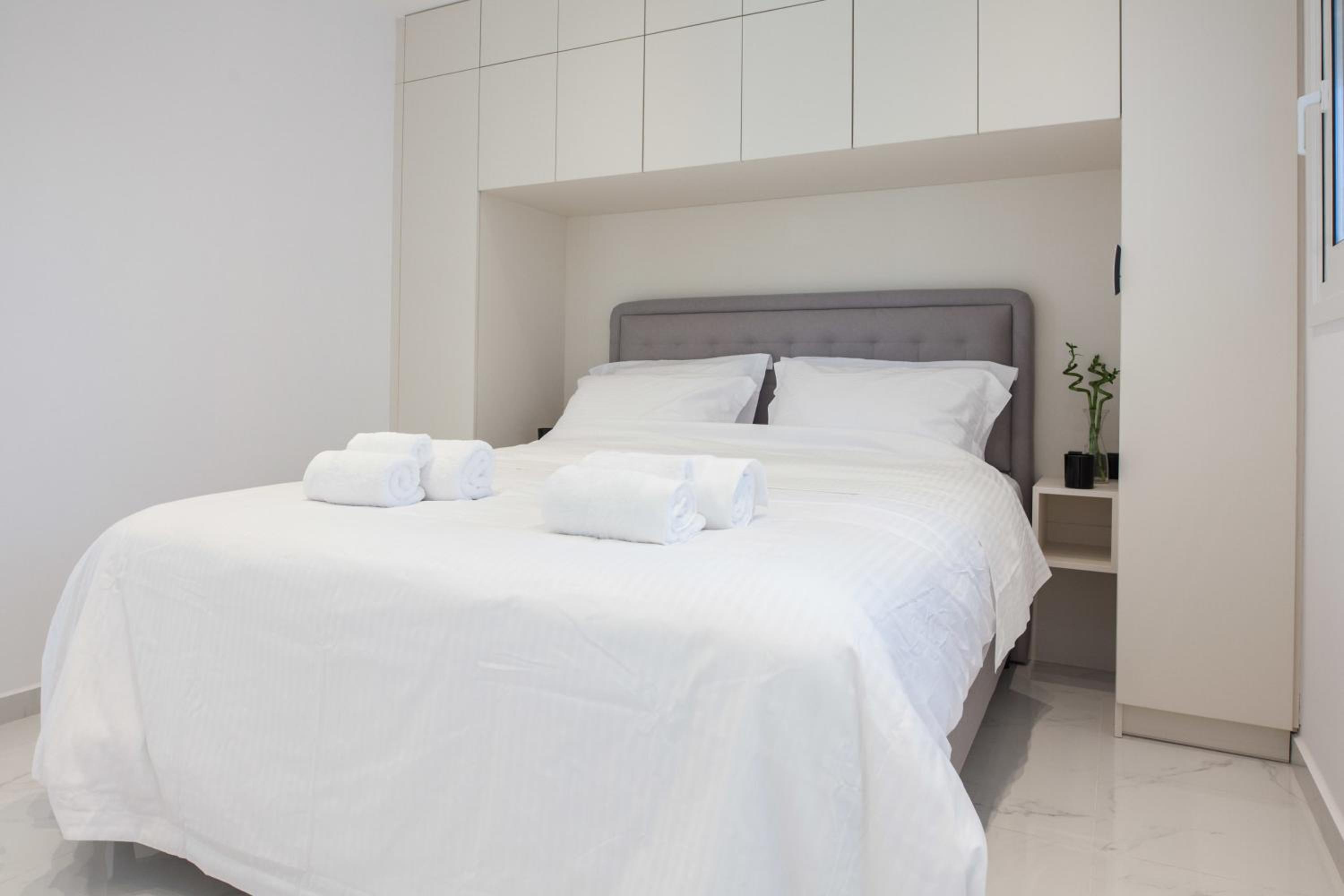 Modern Luxury Athens Riviera Apt with Sea View