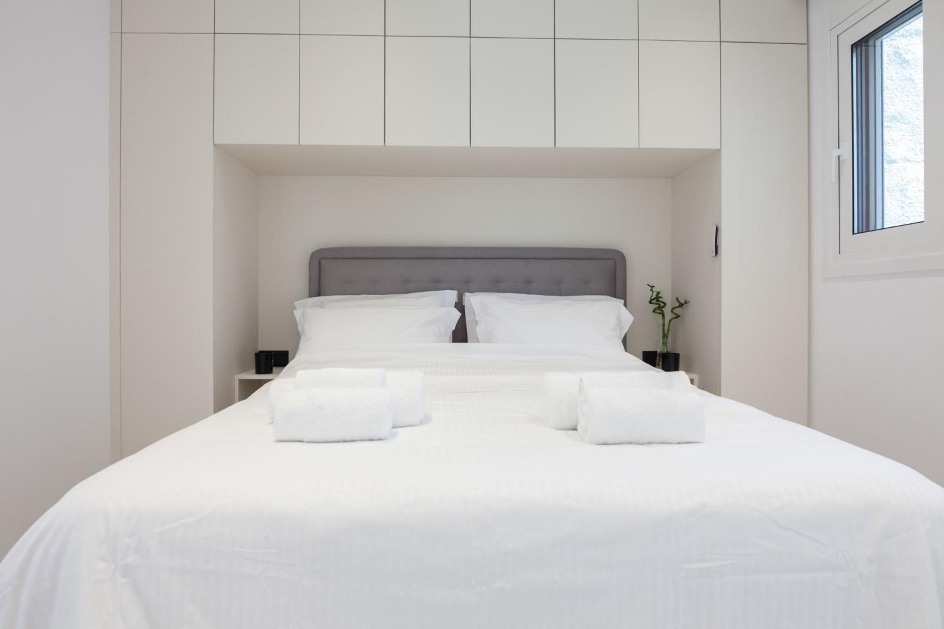 Modern Luxury Athens Riviera Apt with Sea View