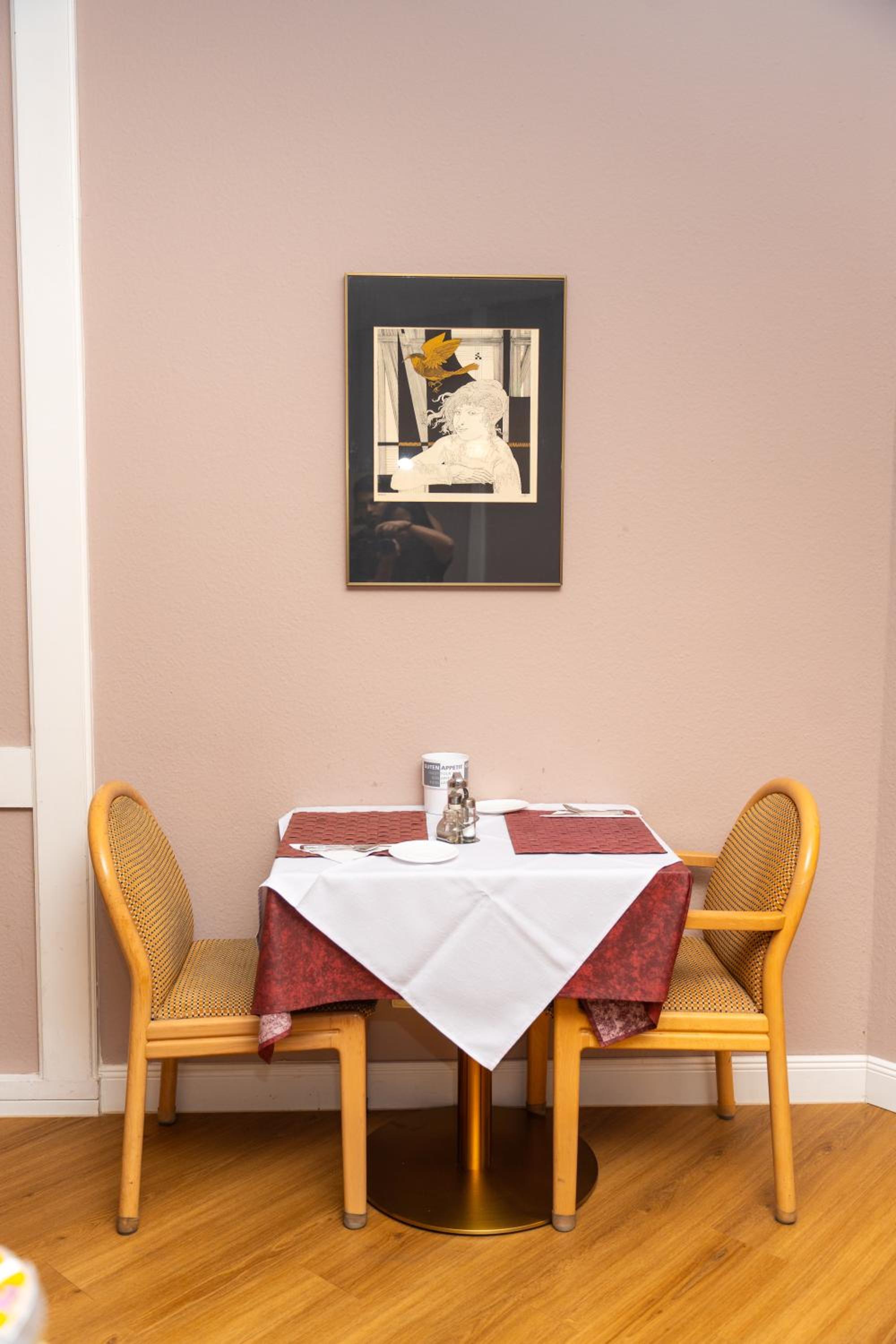 Continental Hotel-Pension