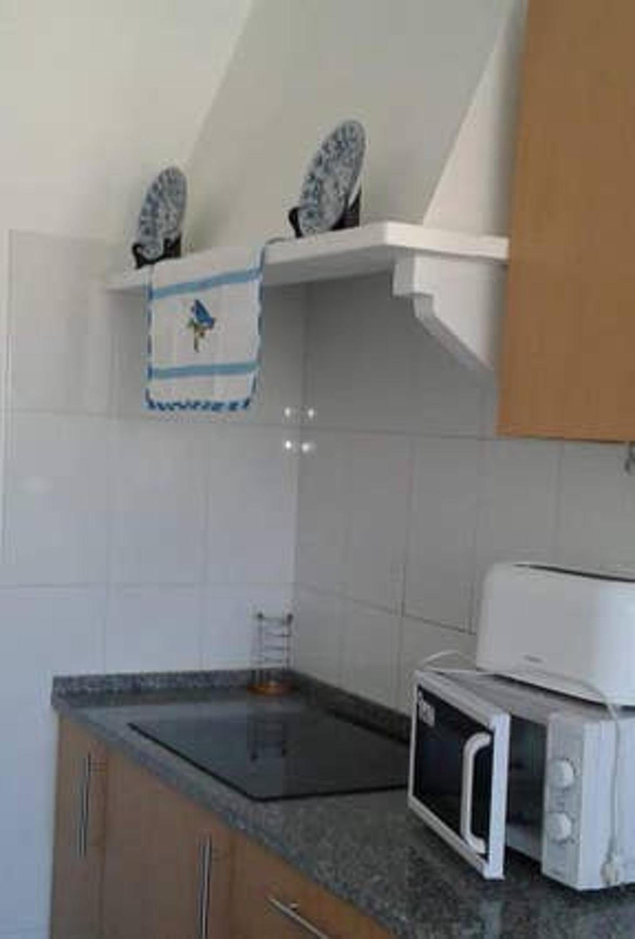 Comfortable Apartment in Feijó with Shared Pool, 90 m² view 3