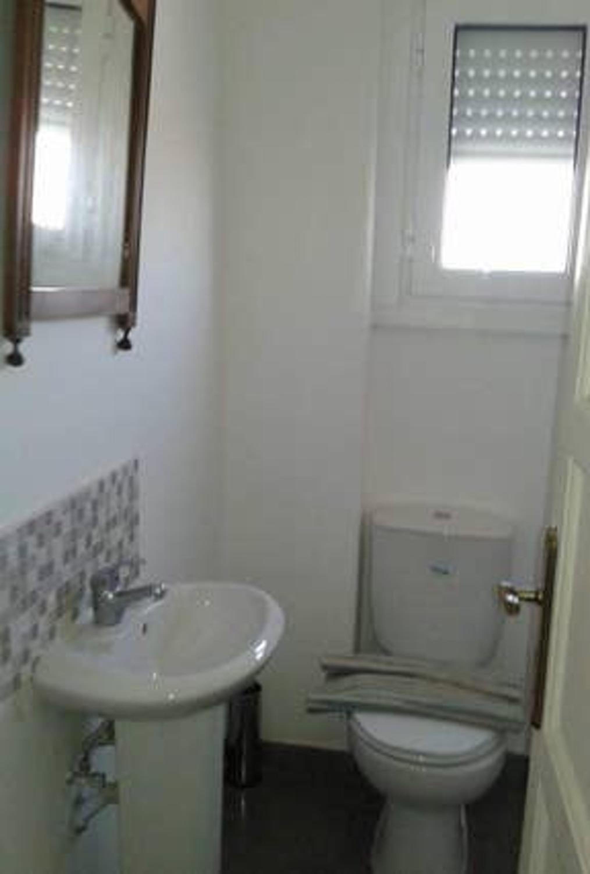 Comfortable Apartment in Feijó with Shared Pool, 90 m² view 4