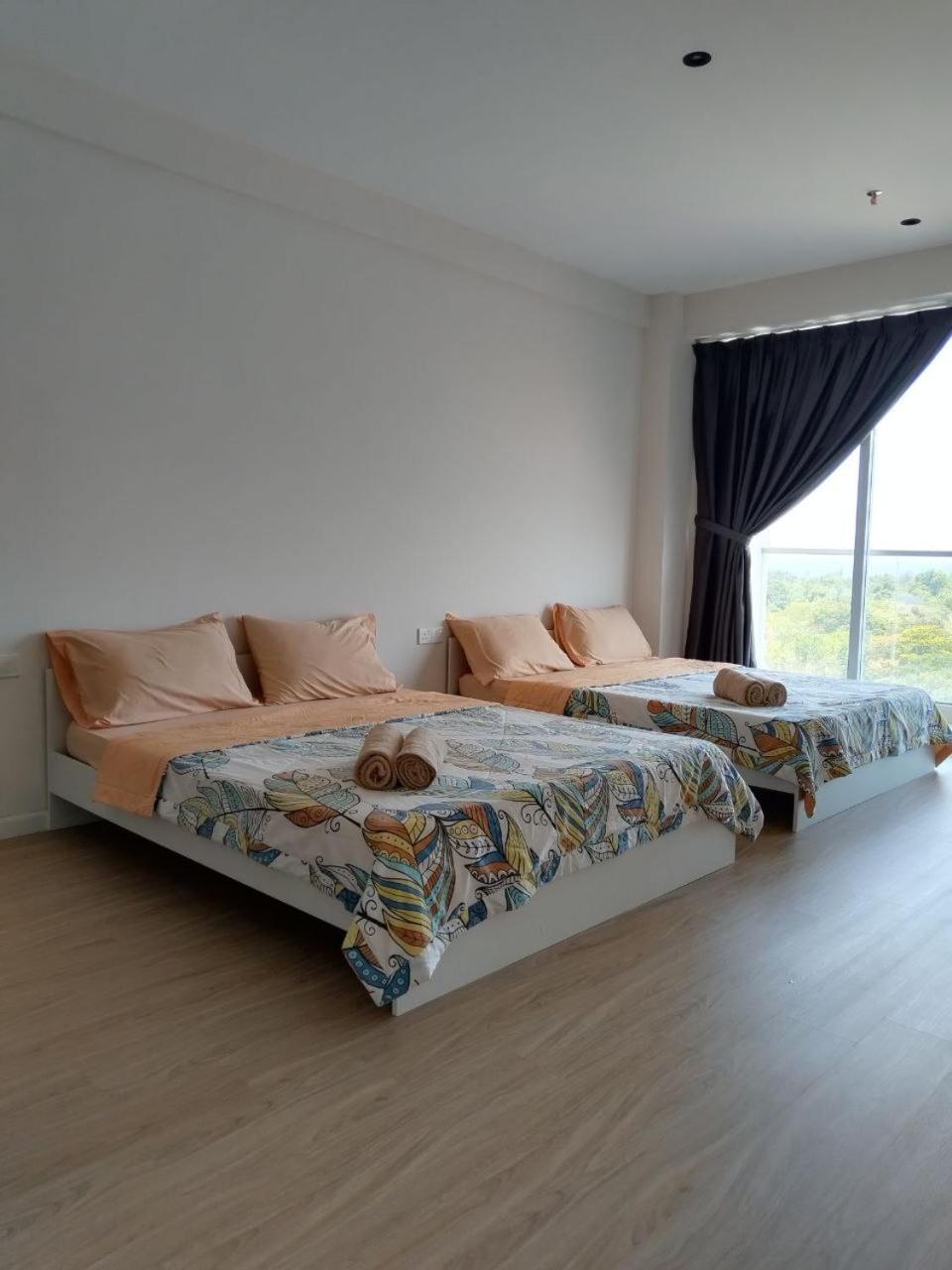 ARU SUITE Spacious Sea & Sunset View Home 10pax with Private Parking photo 7