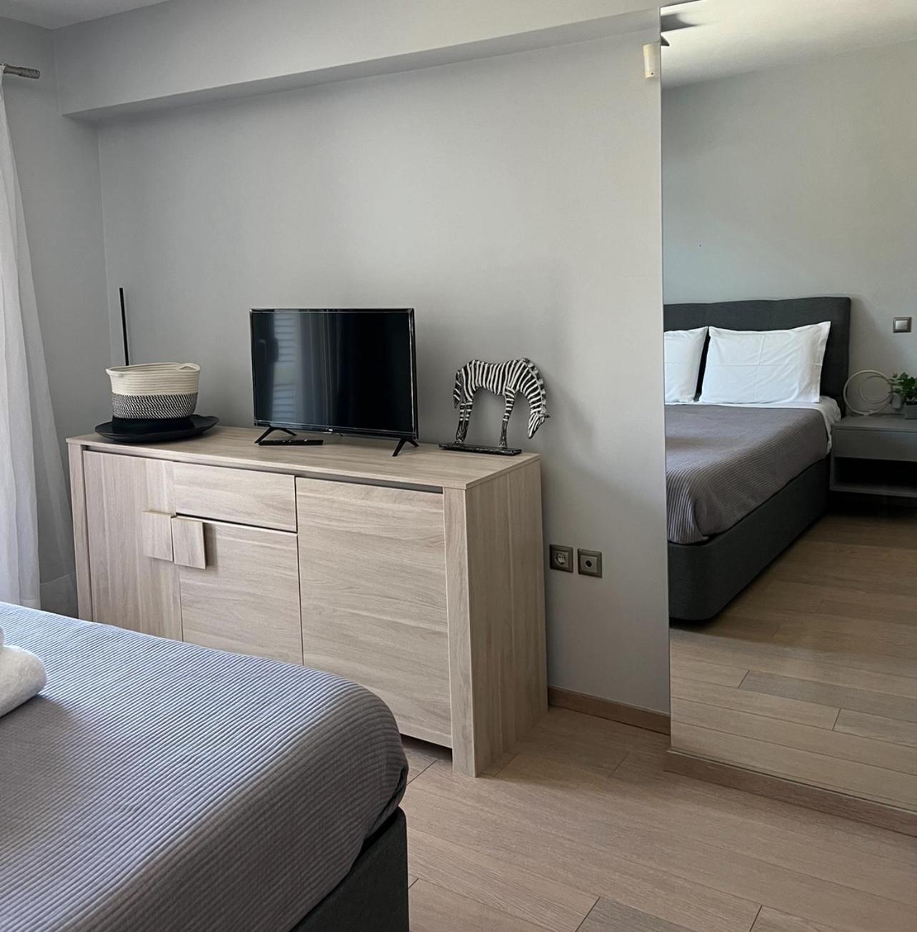 Carpe Diem Corinthian Suites Ι view 5