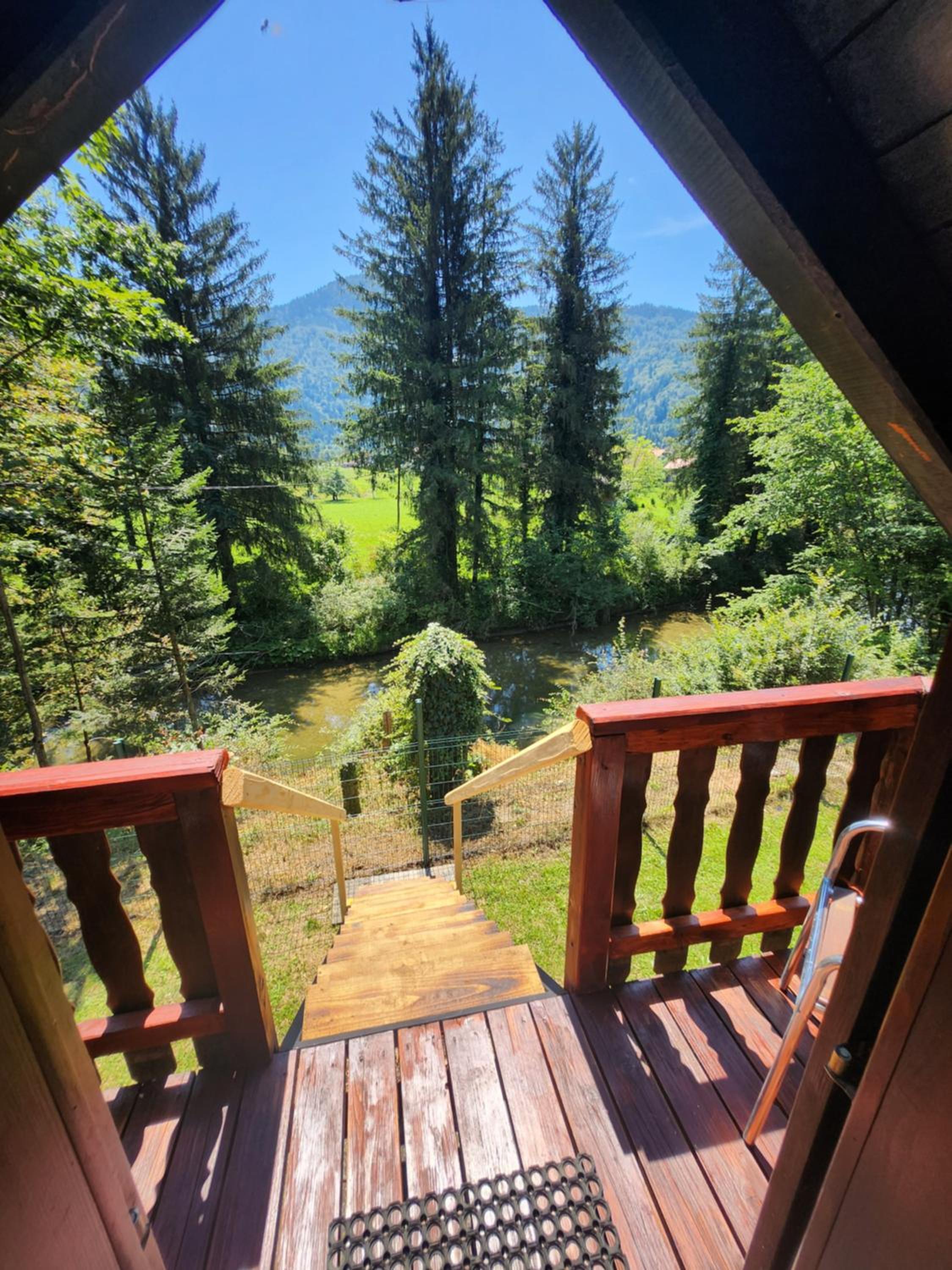 WoodHouseDream Jakuzzi view 3