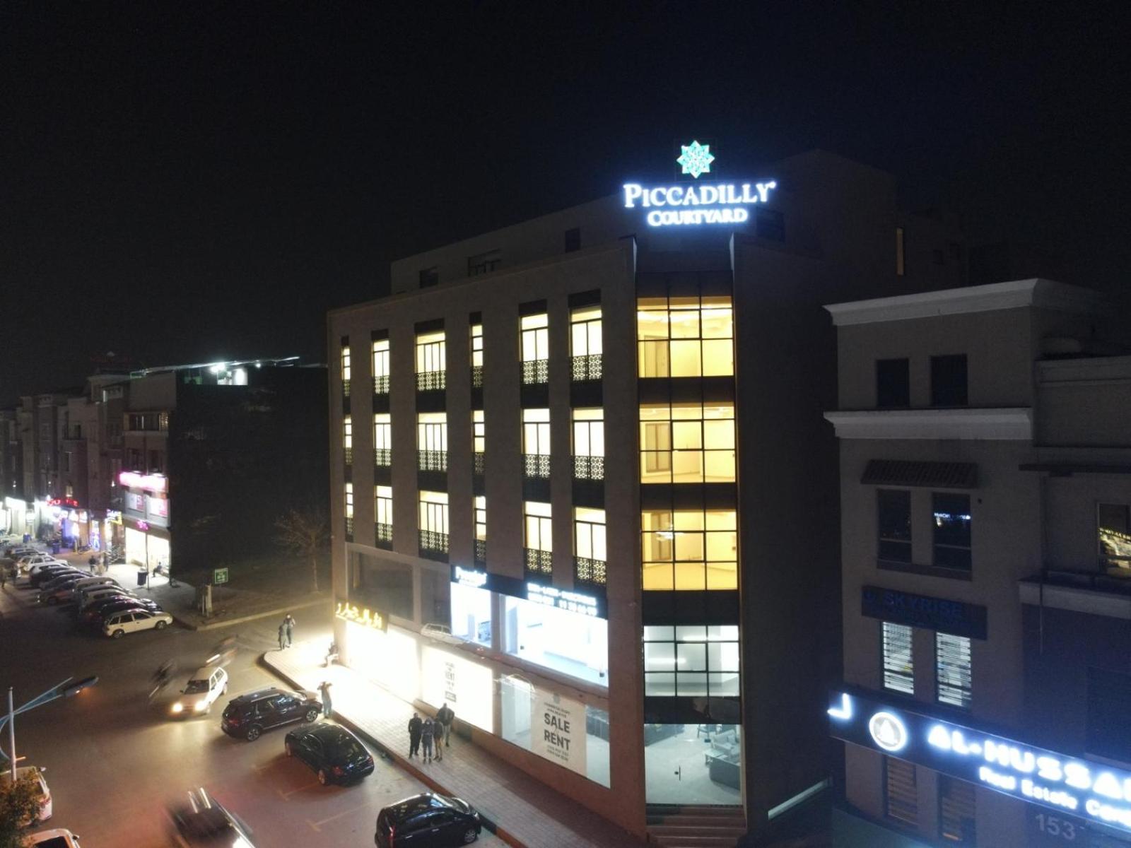 Piccadilly Courtyard, Pakistan