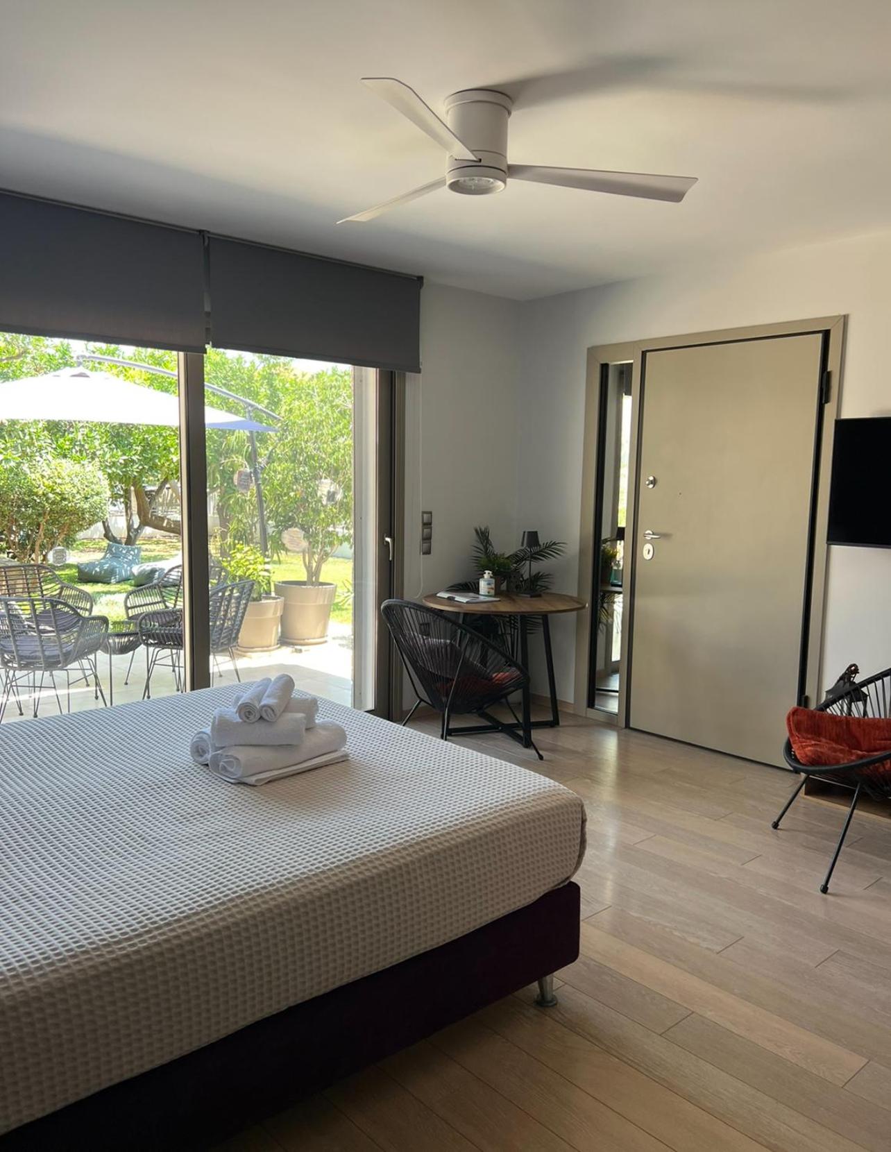 Carpe Diem Corinthian Suites Ι view 3