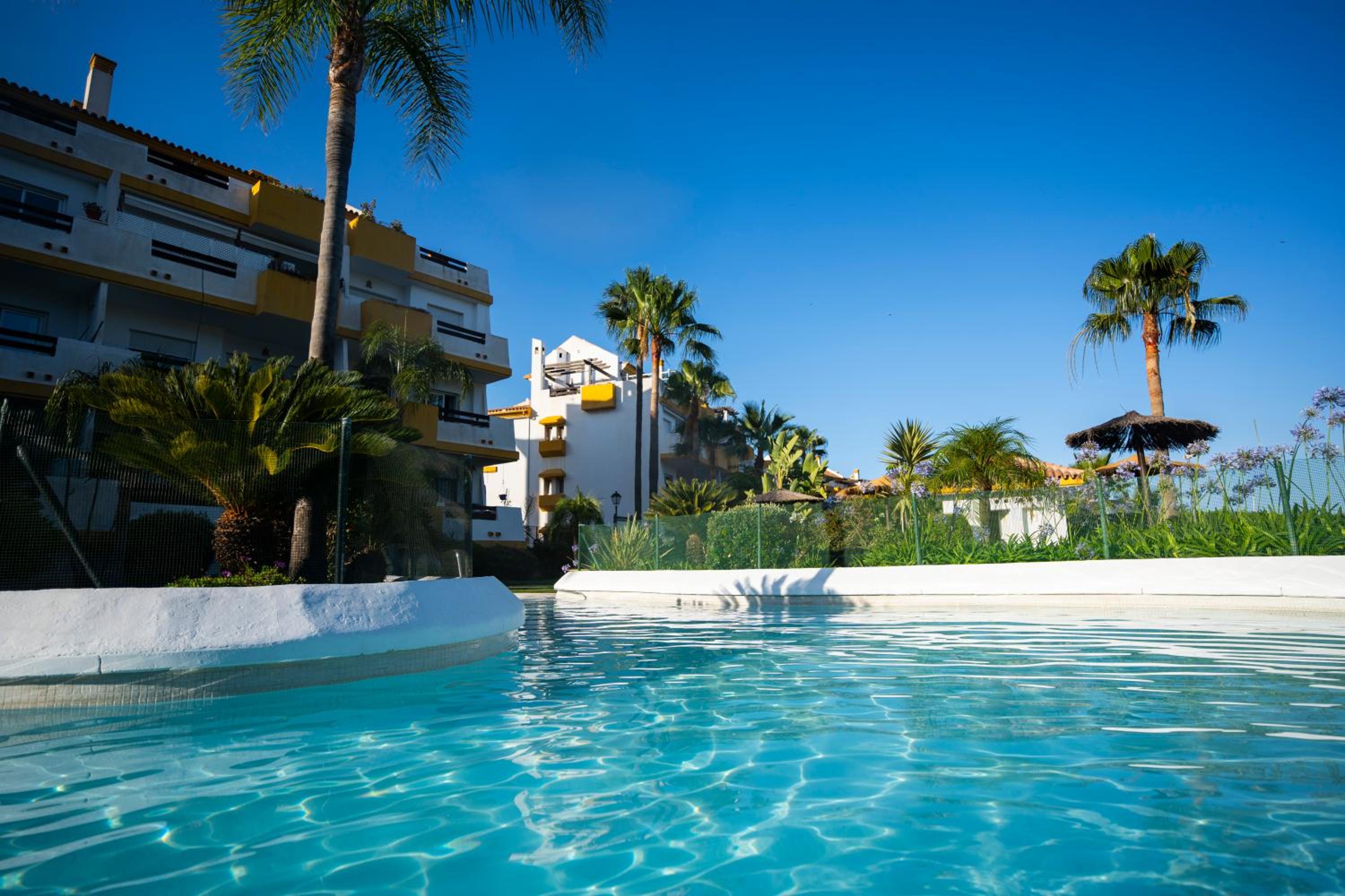Vista Calanova Golf Club Apartment, 2BD Seaviews