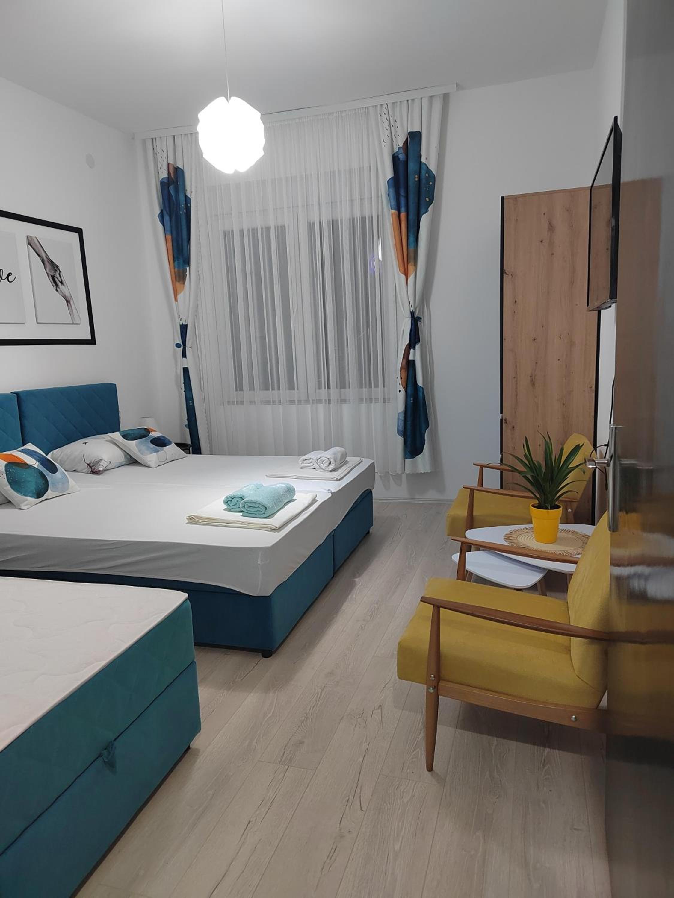 Jes Apartments