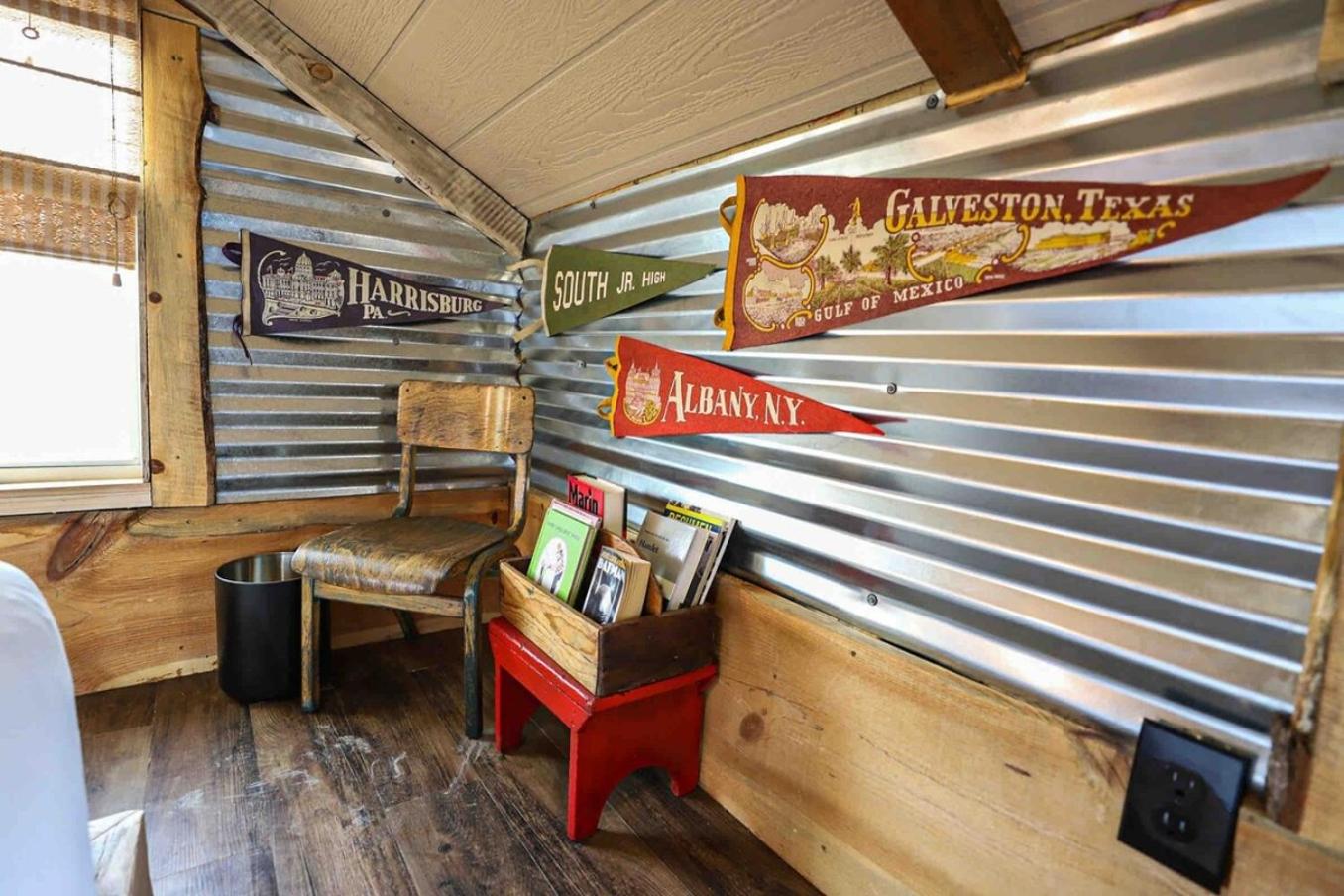 Crows Nest Treehouse At El Mistico Ranch