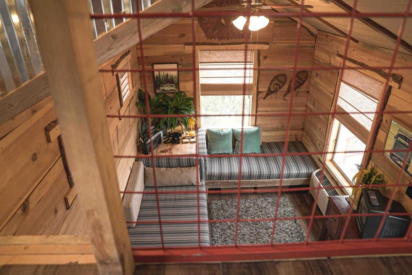 Crows Nest Treehouse At El Mistico Ranch