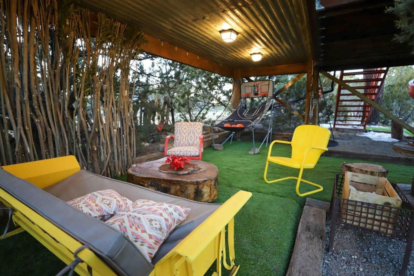 Crows Nest Treehouse At El Mistico Ranch
