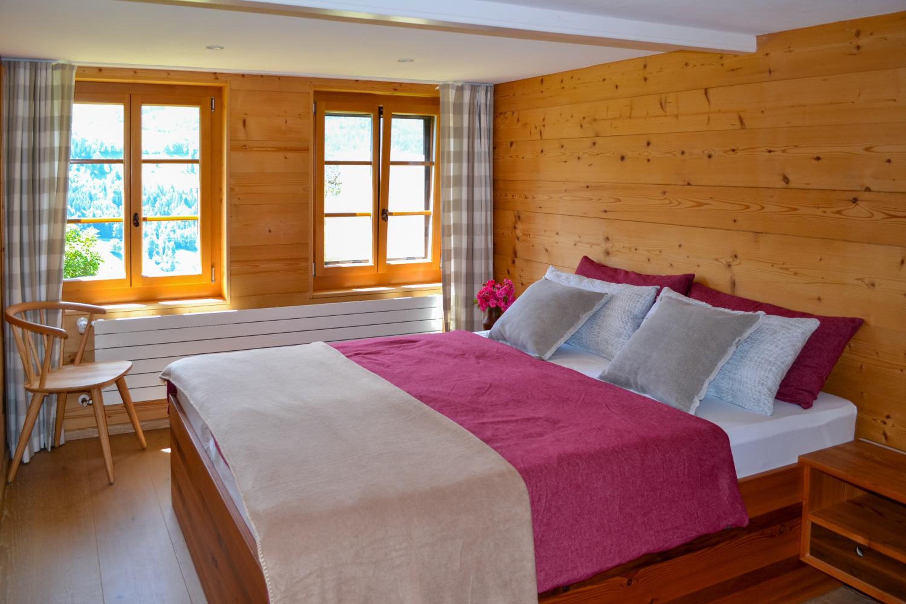 Swiss Mountain-Valley View Lodge
