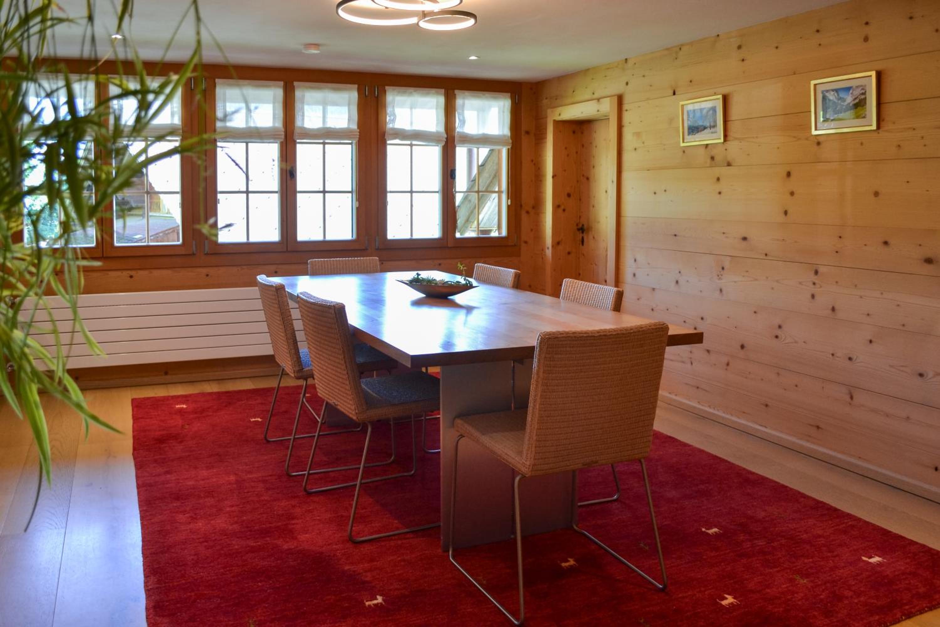 Swiss Mountain-Valley View Lodge