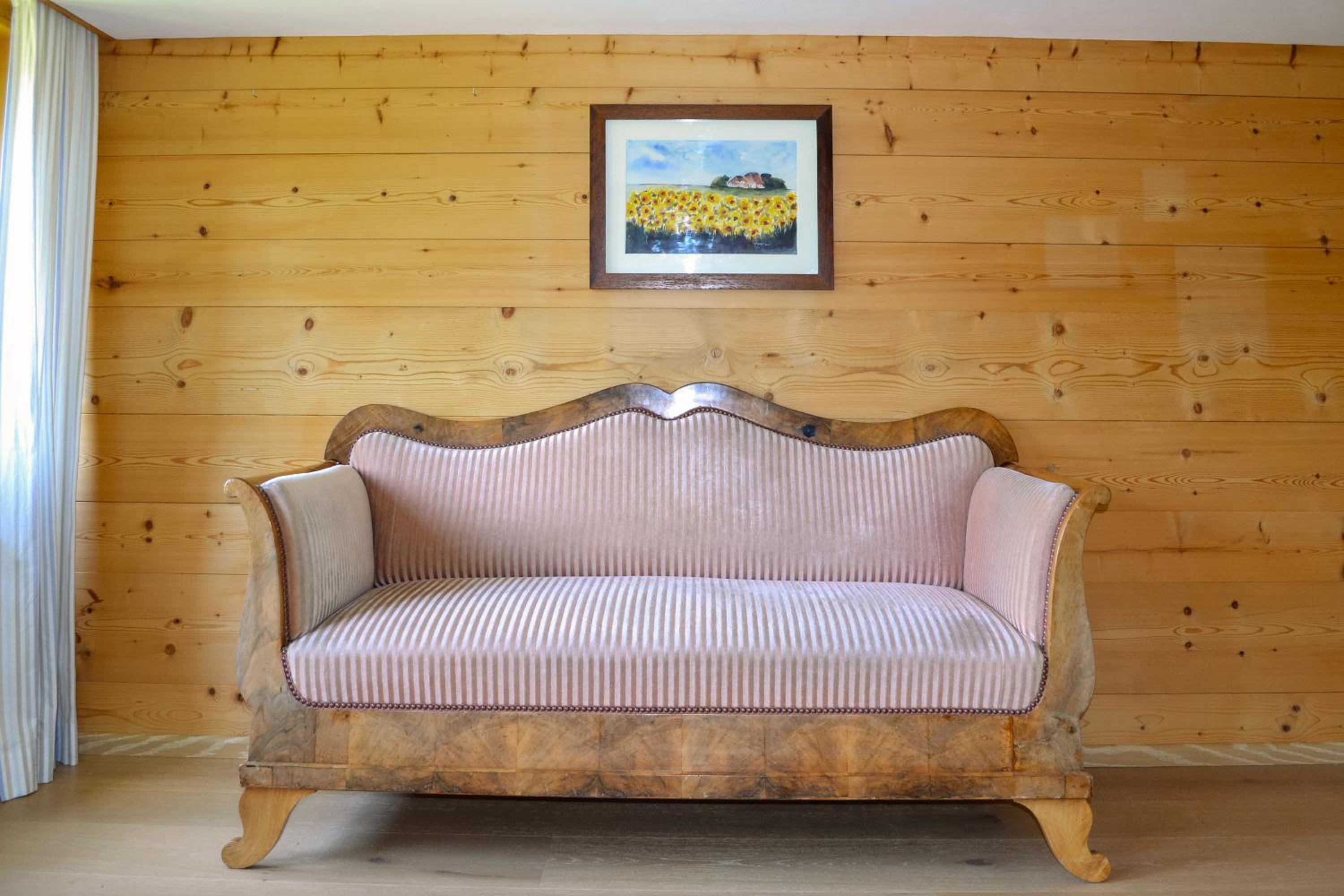 Swiss Mountain-Valley View Lodge