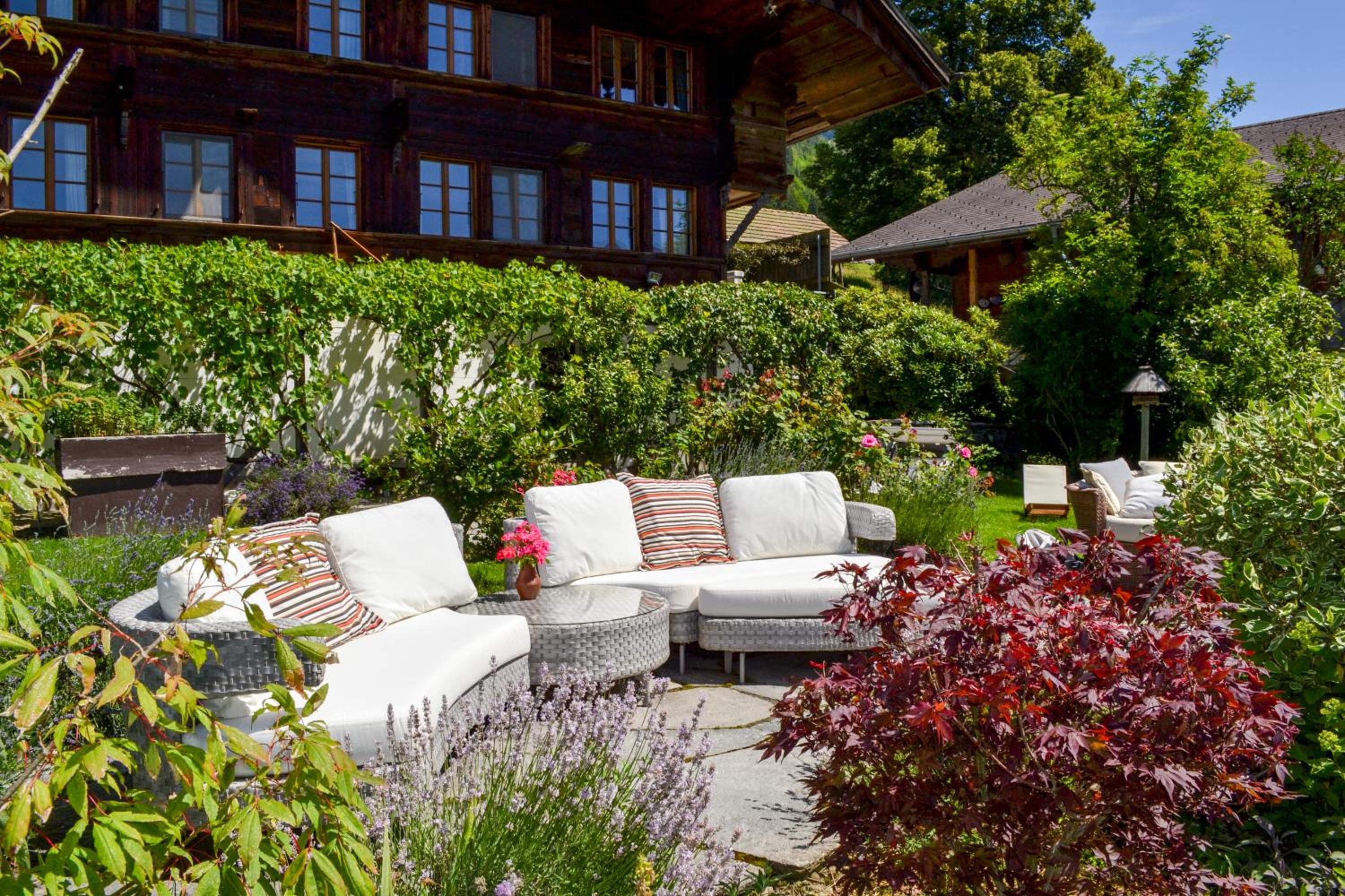 Swiss Mountain-Valley View Lodge