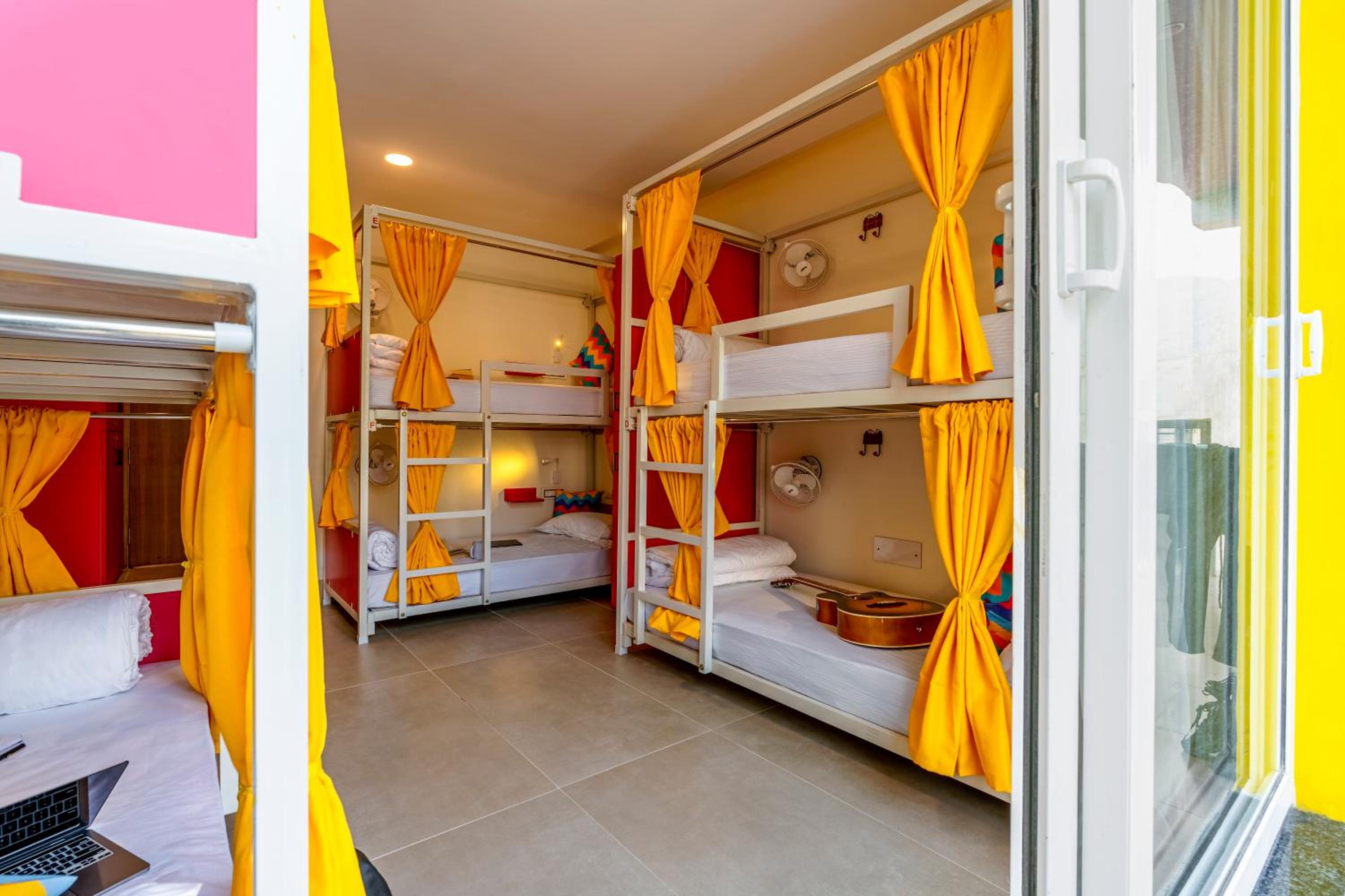goSTOPS PLUS Rishikesh Tapovan
