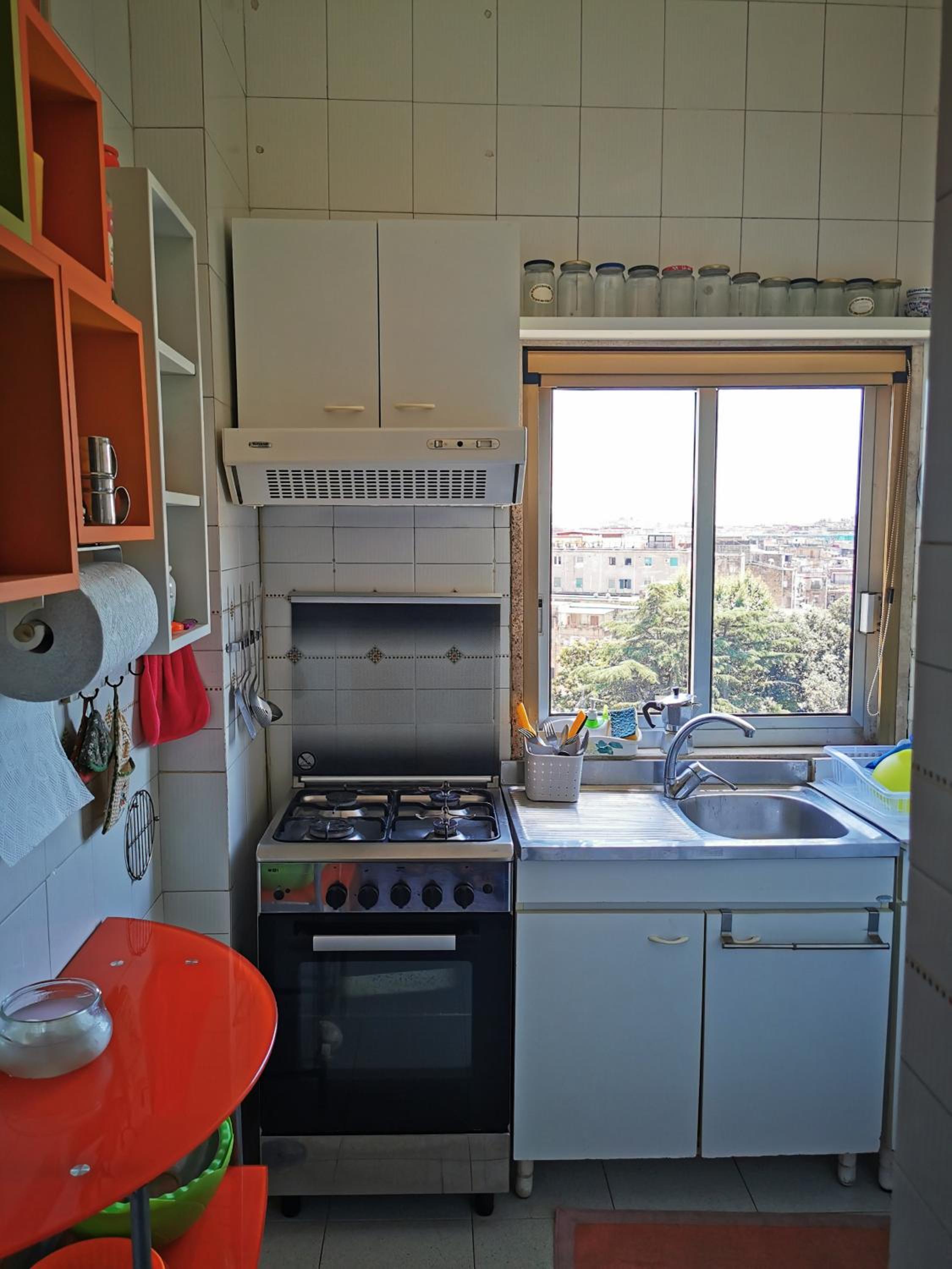 A cozy nest with a Vesuvio view