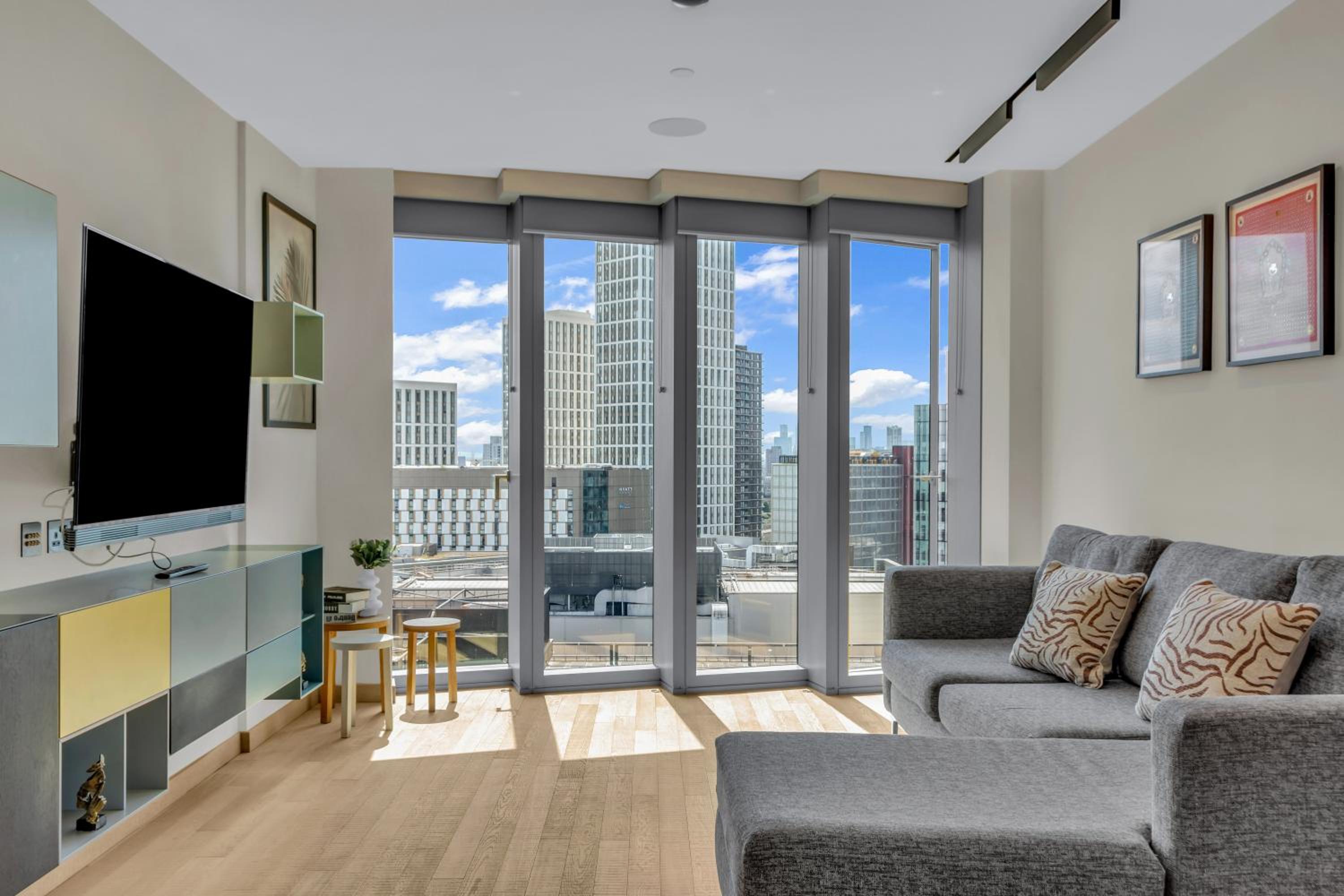 MySquare One Bedroom Serviced Apartment in Stratford