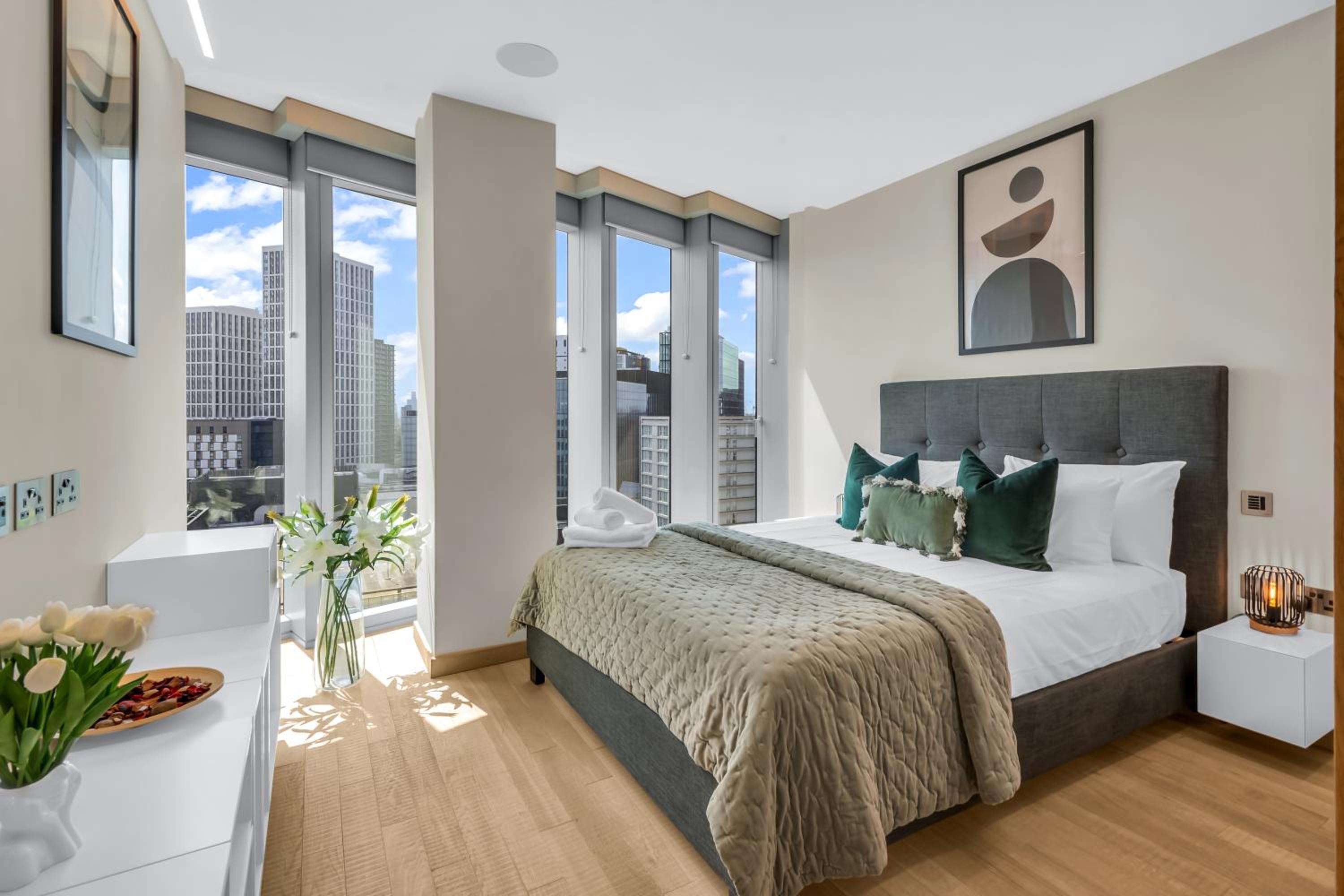 MySquare One Bedroom Serviced Apartment in Stratford