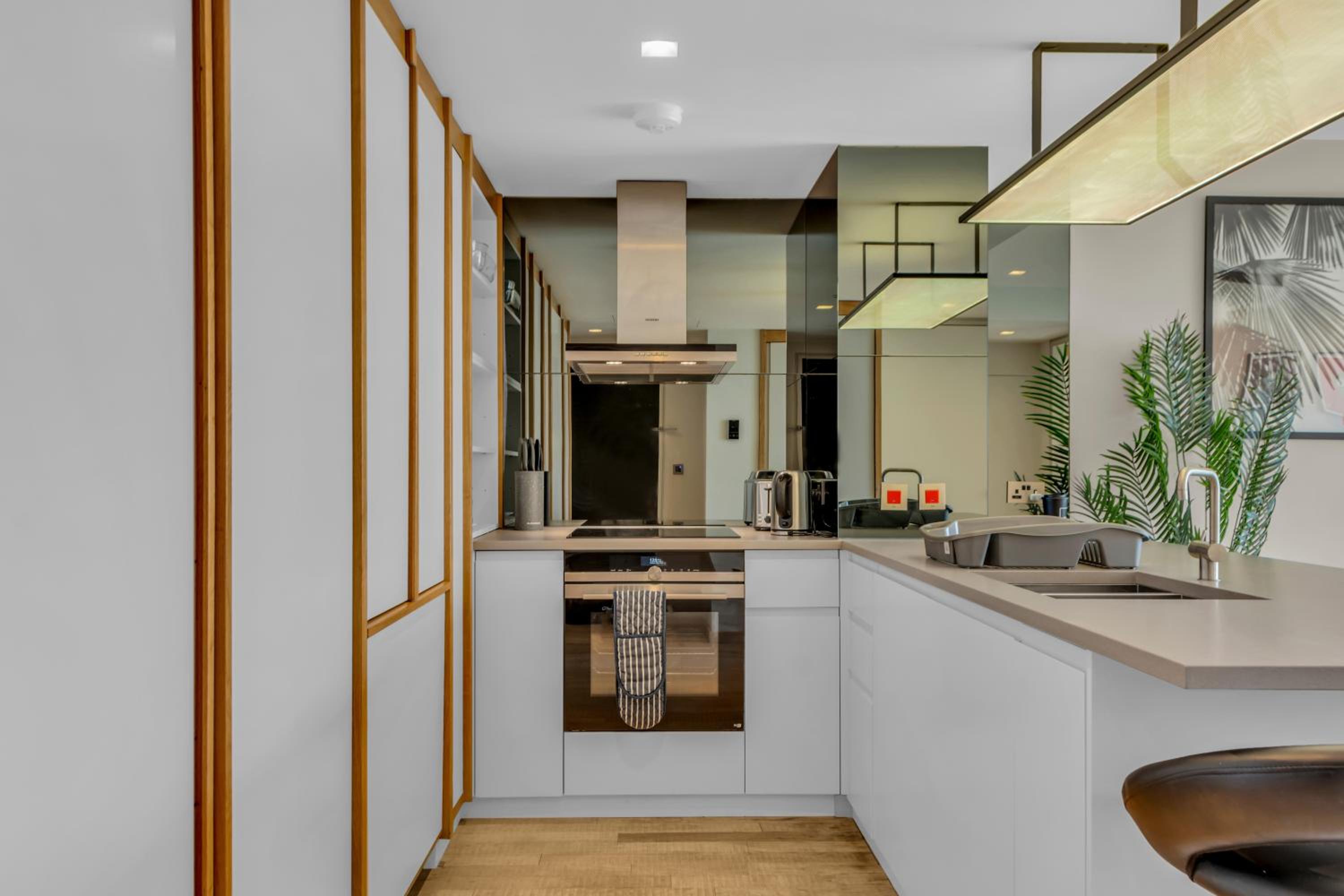 MySquare One Bedroom Serviced Apartment in Stratford