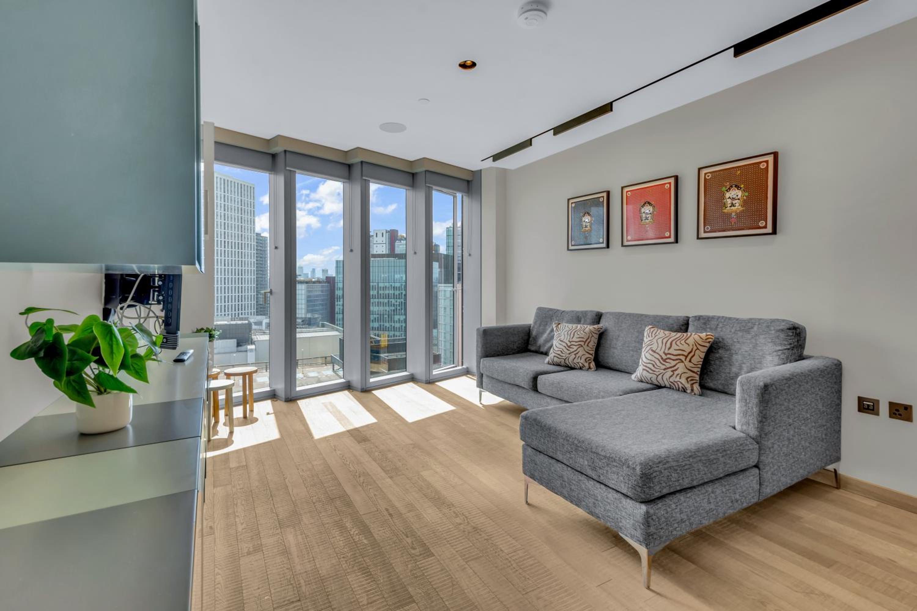 MySquare One Bedroom Serviced Apartment in Stratford