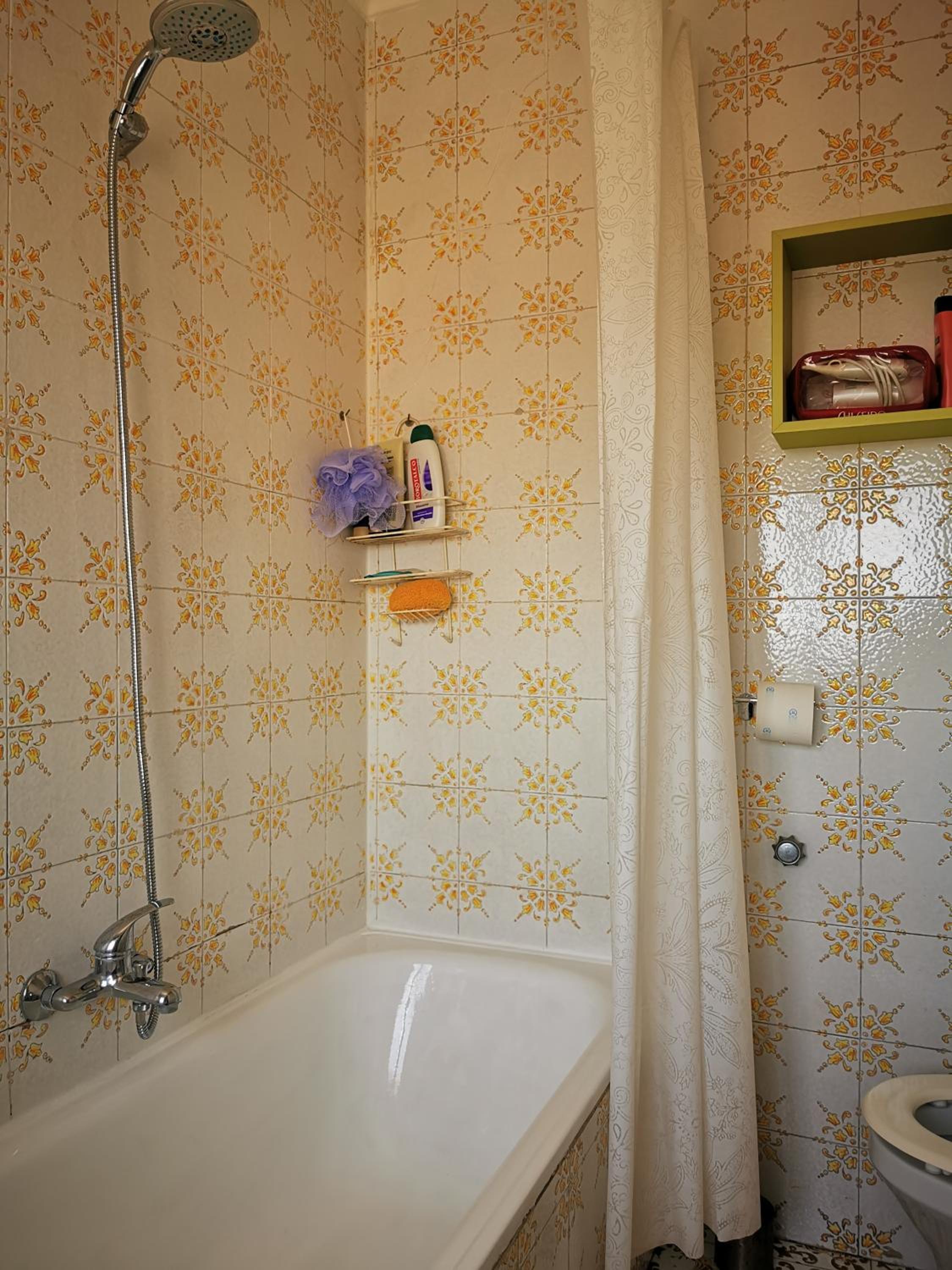 A cozy nest with a Vesuvio view