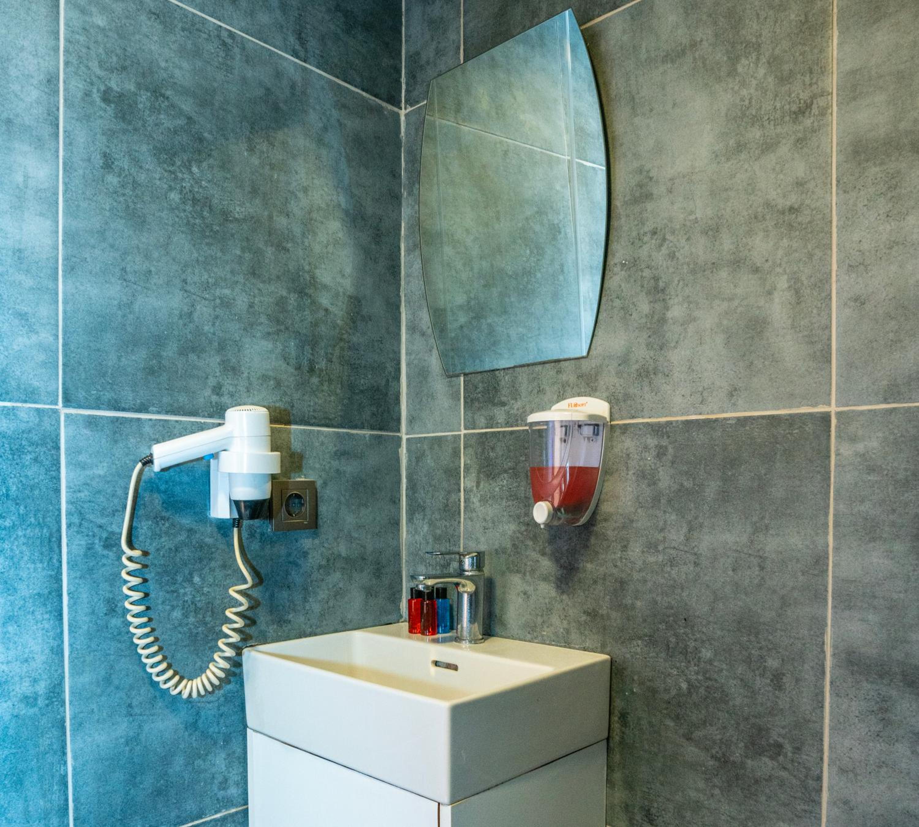 Royal Nest - Image 5