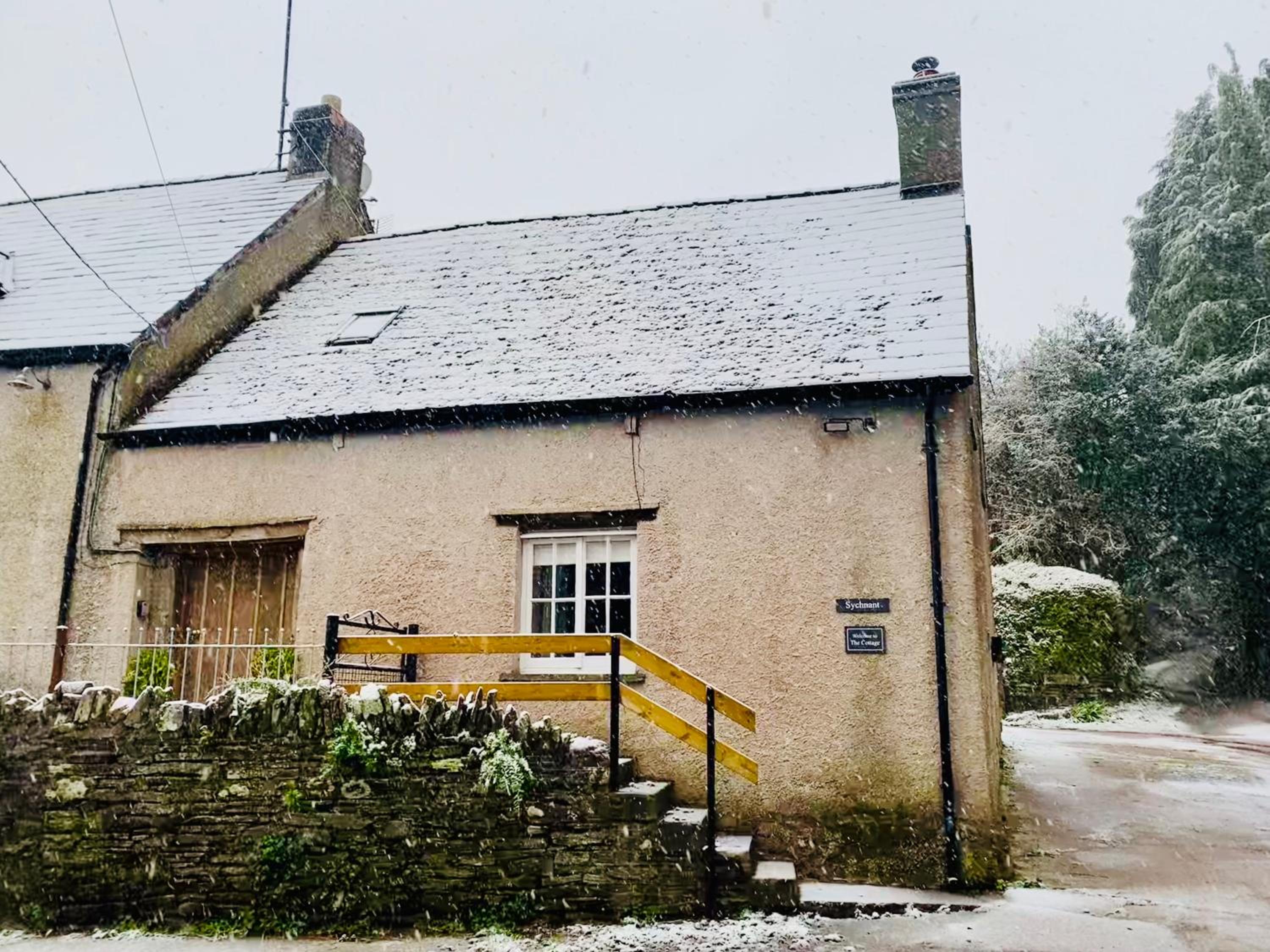 The Cottage at Sychnant Farm view 2