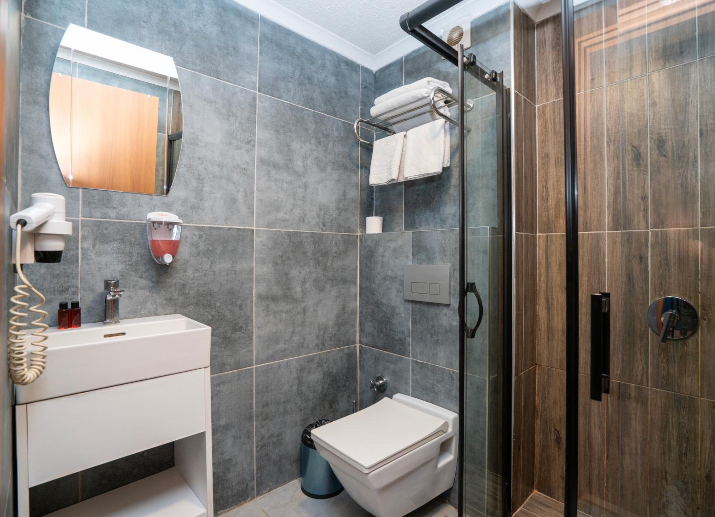 Royal Nest - Image 24