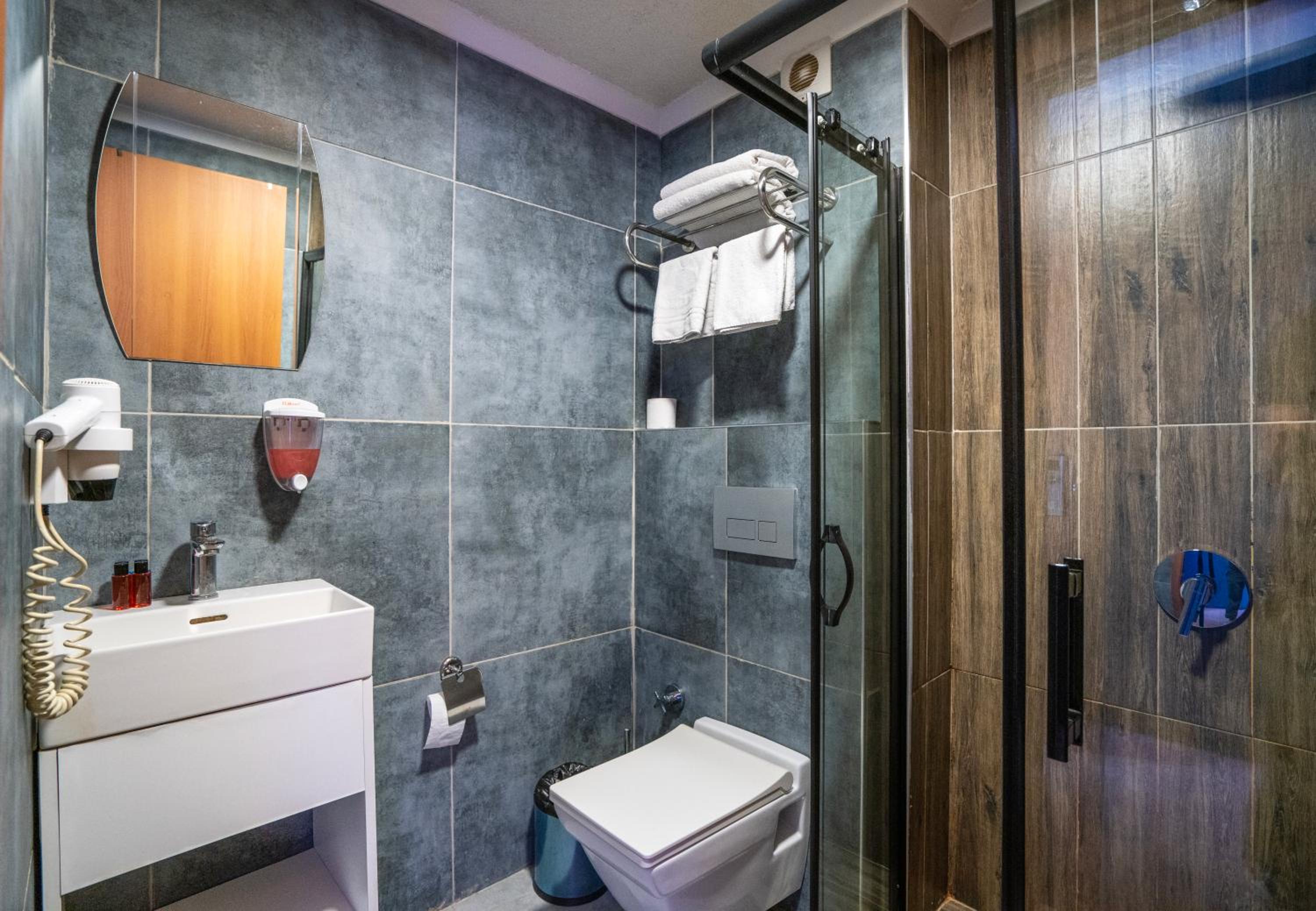 Royal Nest - Image 47