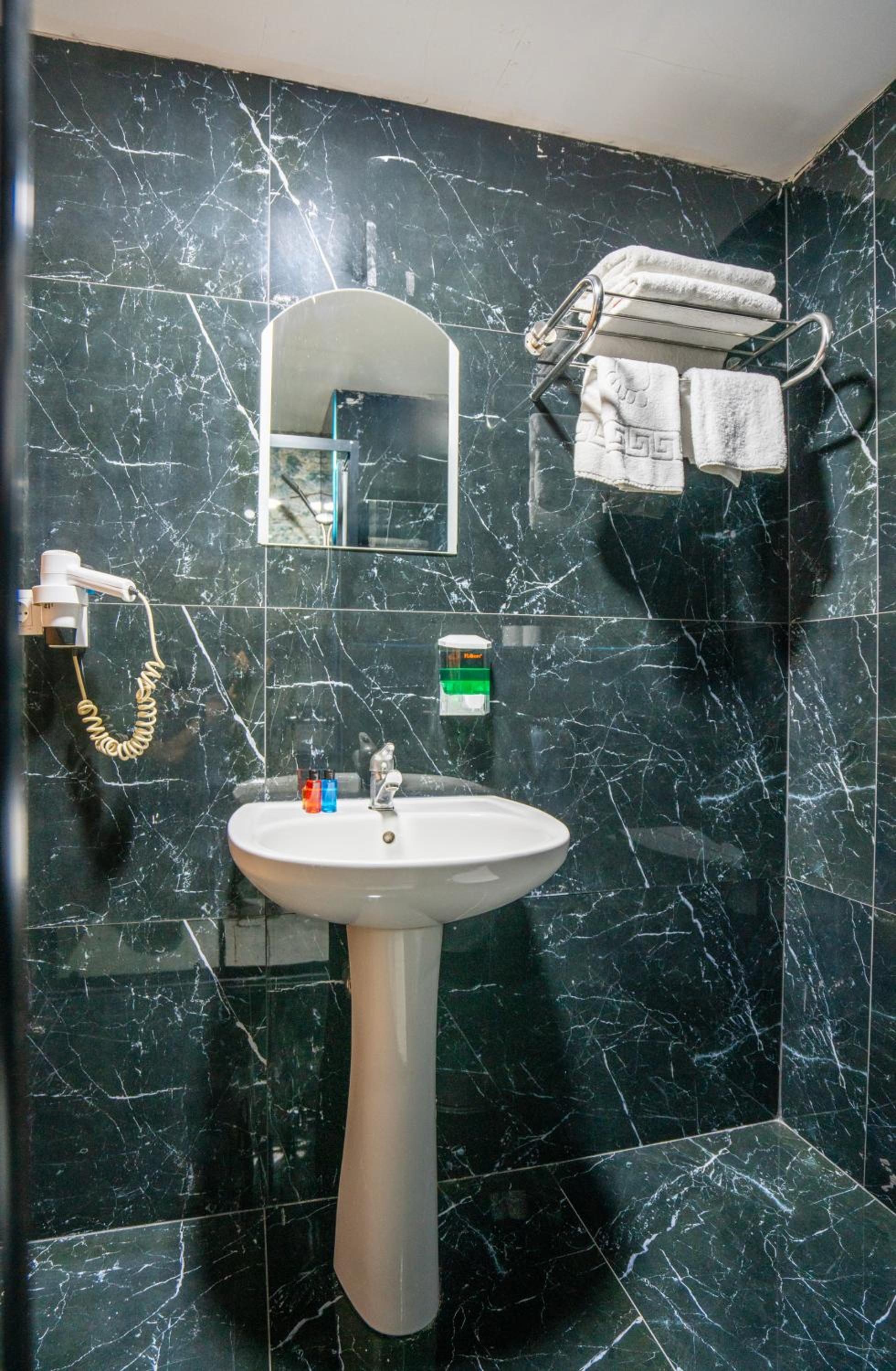 Royal Nest - Image 50