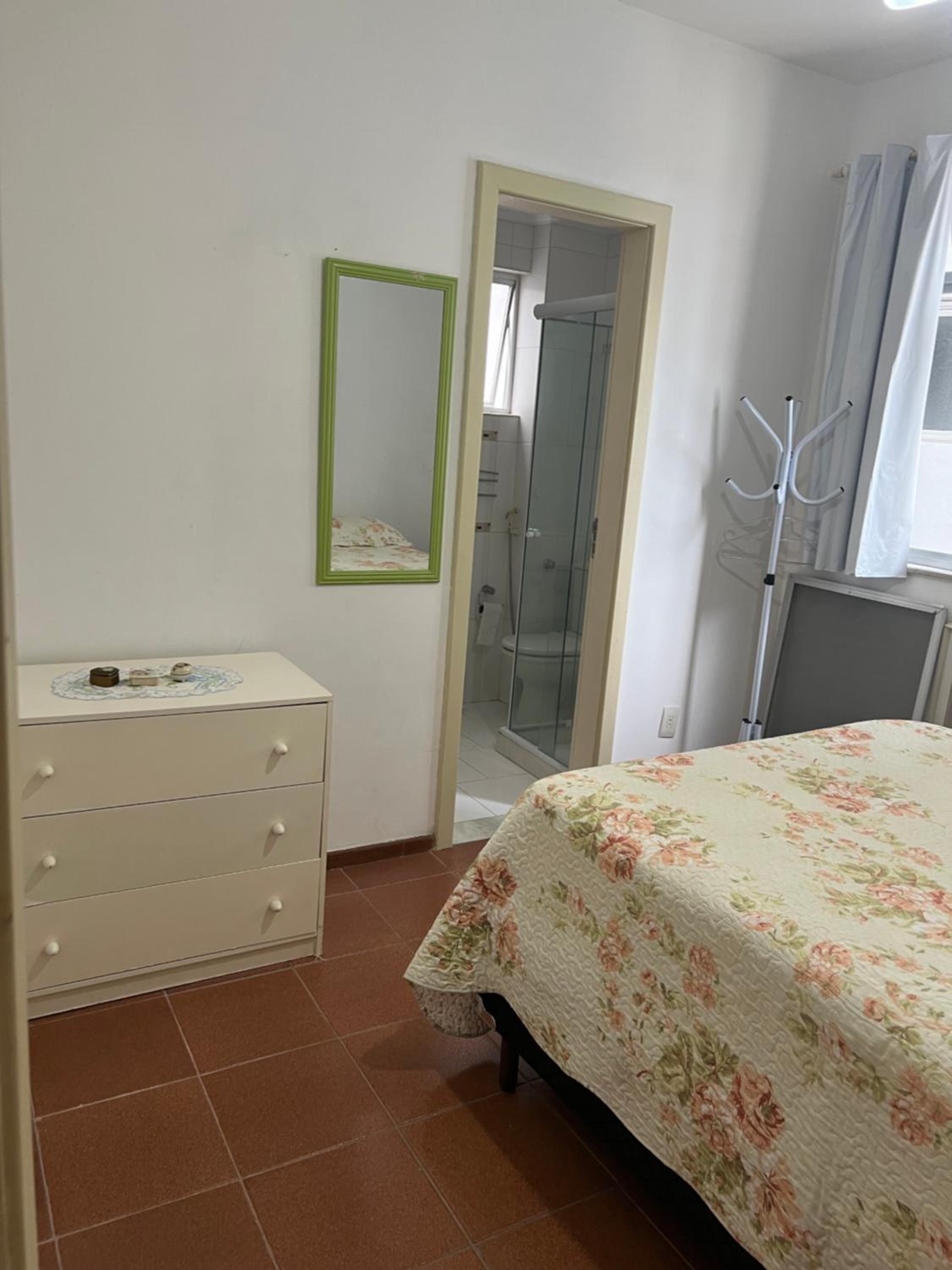 Apartamento incrível em Cabo Frio com localização privilegiada ao lado da praia do forte!