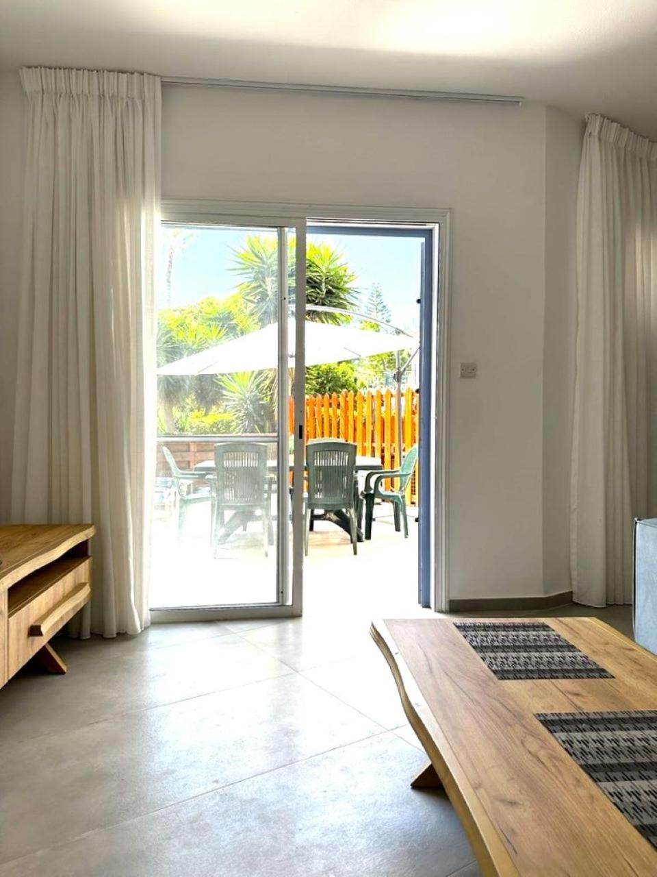 H&O Elegant Maisonette in Paradise Garden
