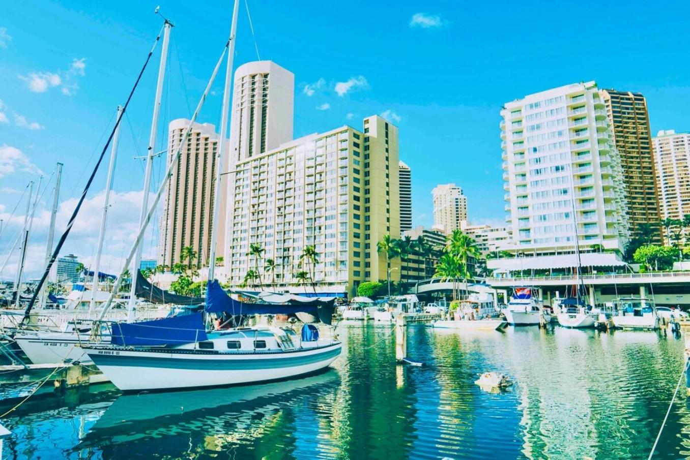 Semprose Ilikai Marina Condos