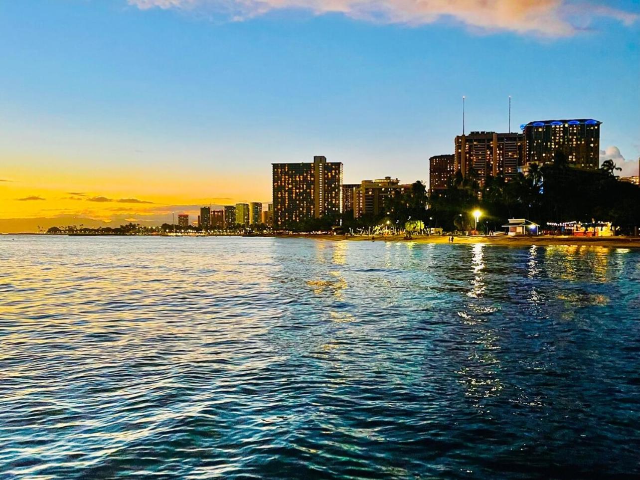 Semprose Ilikai Marina Condos