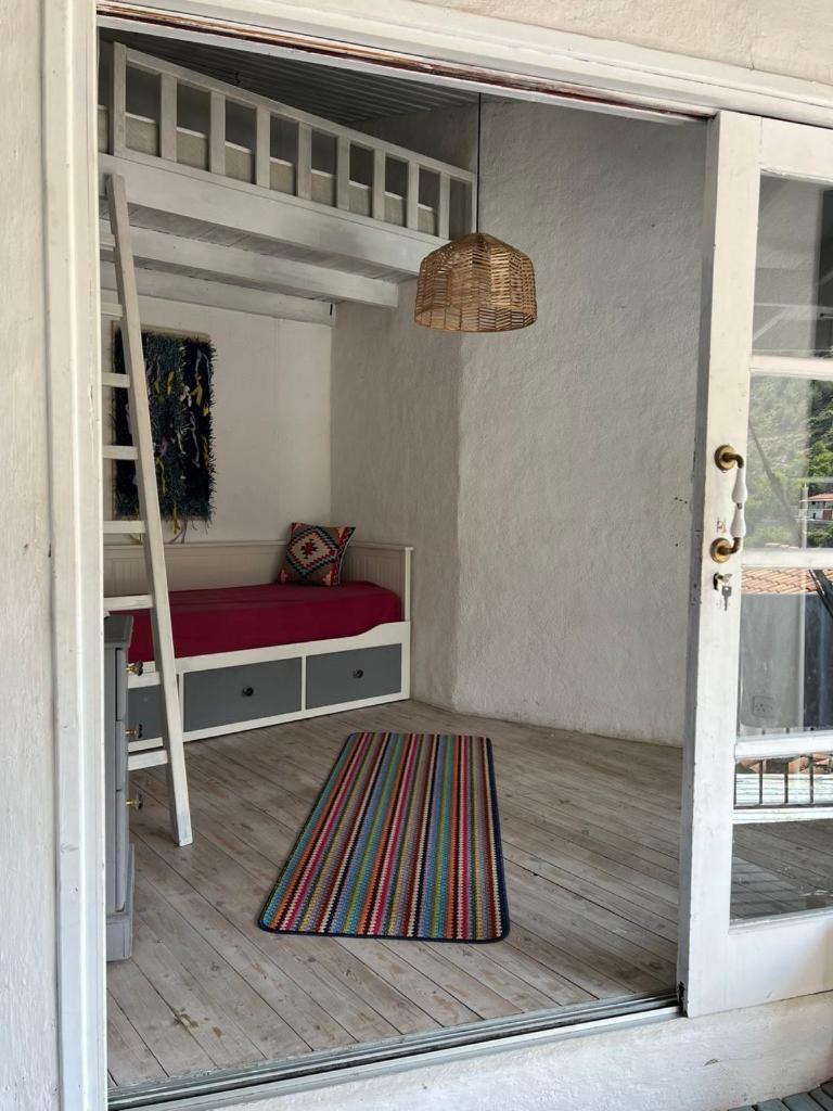 Casa Ariadne mountain retreat