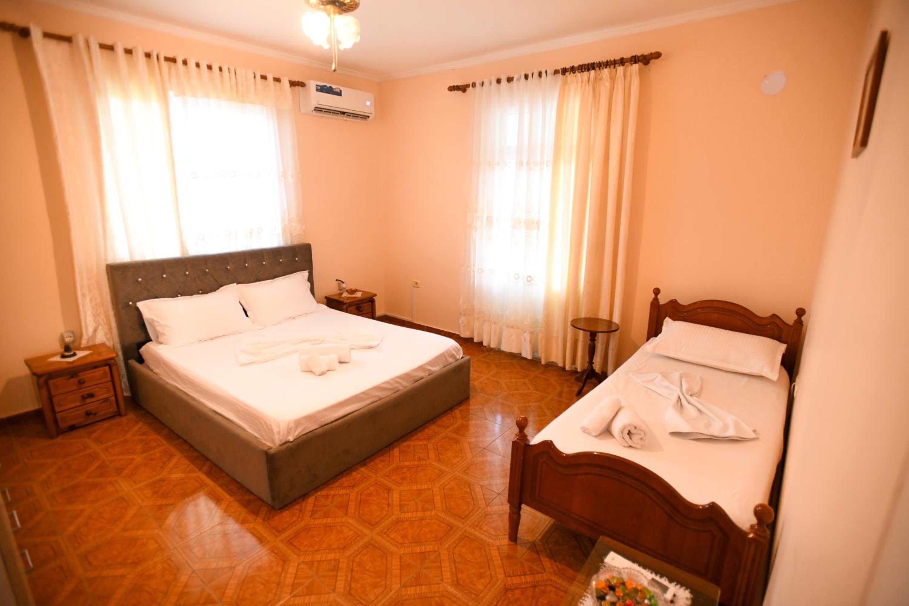 Apartment Darlin Berat