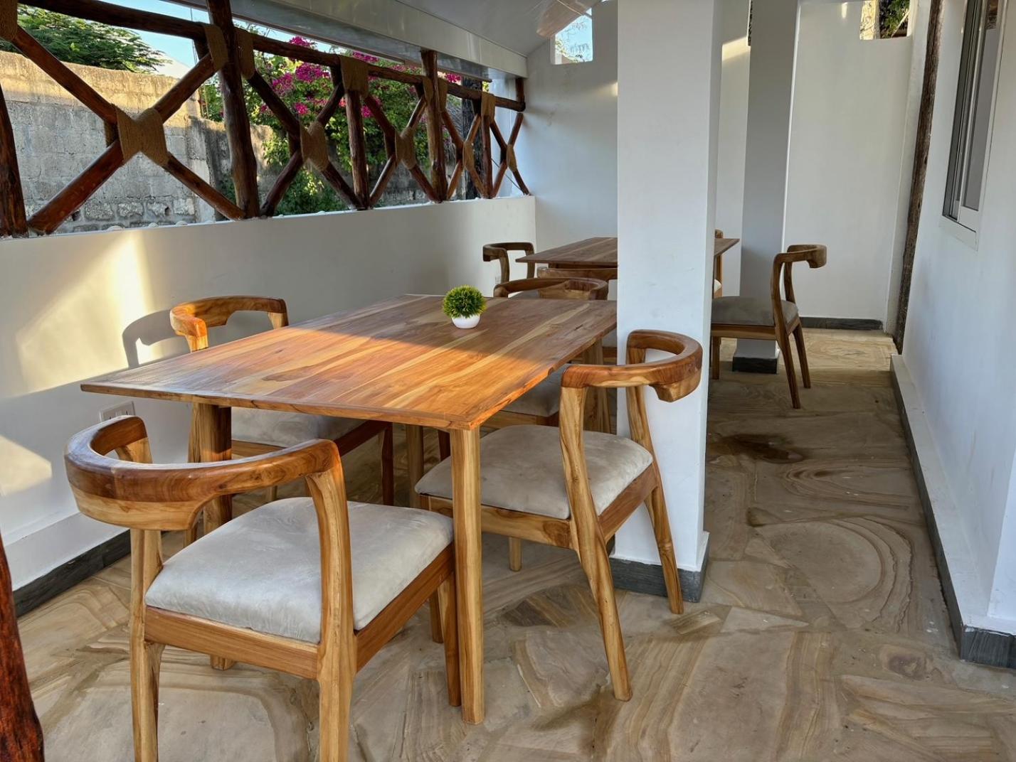 Diamond White Resort