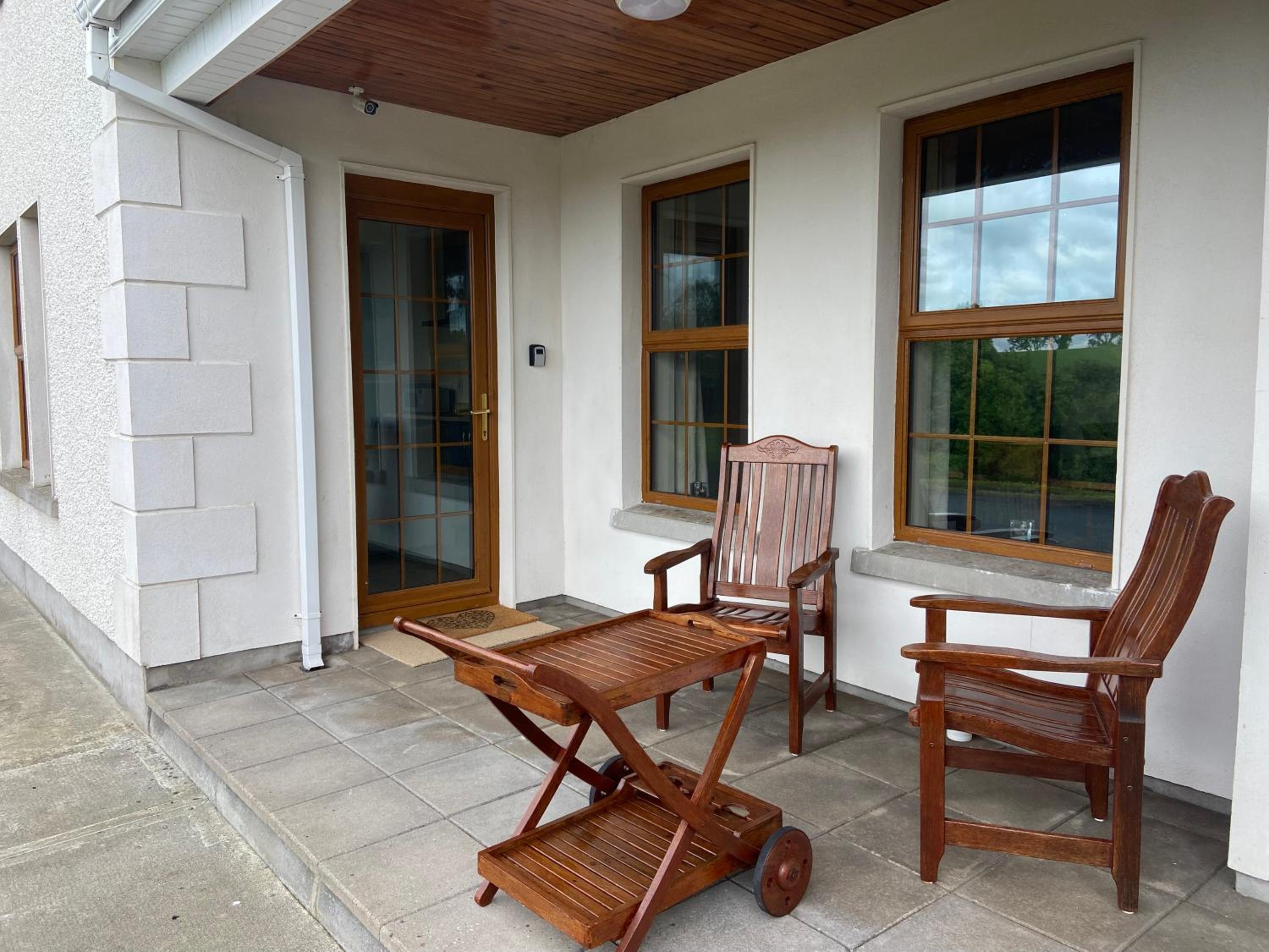 Twin Lakes Studio Apt view 4